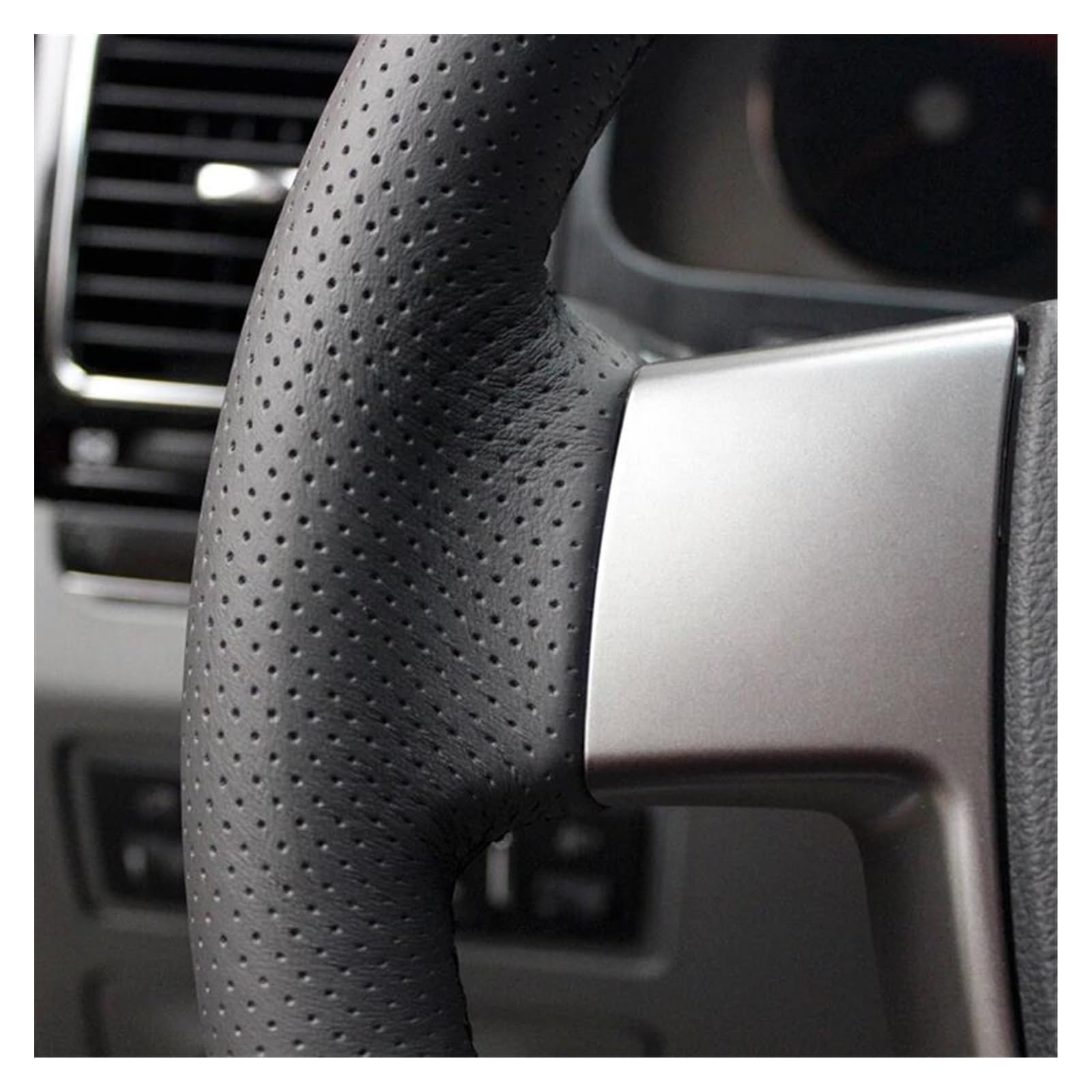 para Geely para E&mgrand para EC7 para EC715 para EC718 Funda para Volante de Coche Cuero Negro Cosida a Mano 38CM / 15'' Funda Volante Coche(Red Thread)