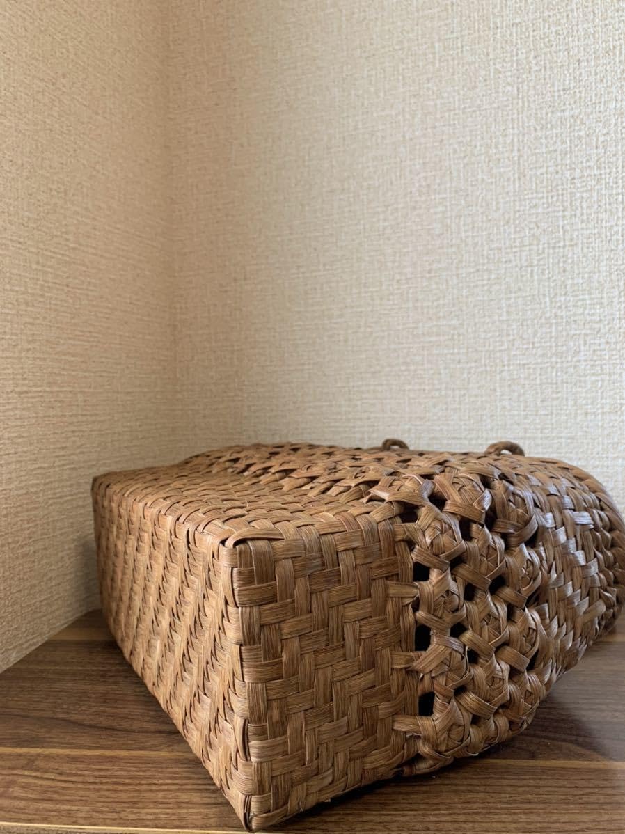 古道具 茶器入れ アンティーク レトロ 少し大きめ 行李 竹 かご 籠