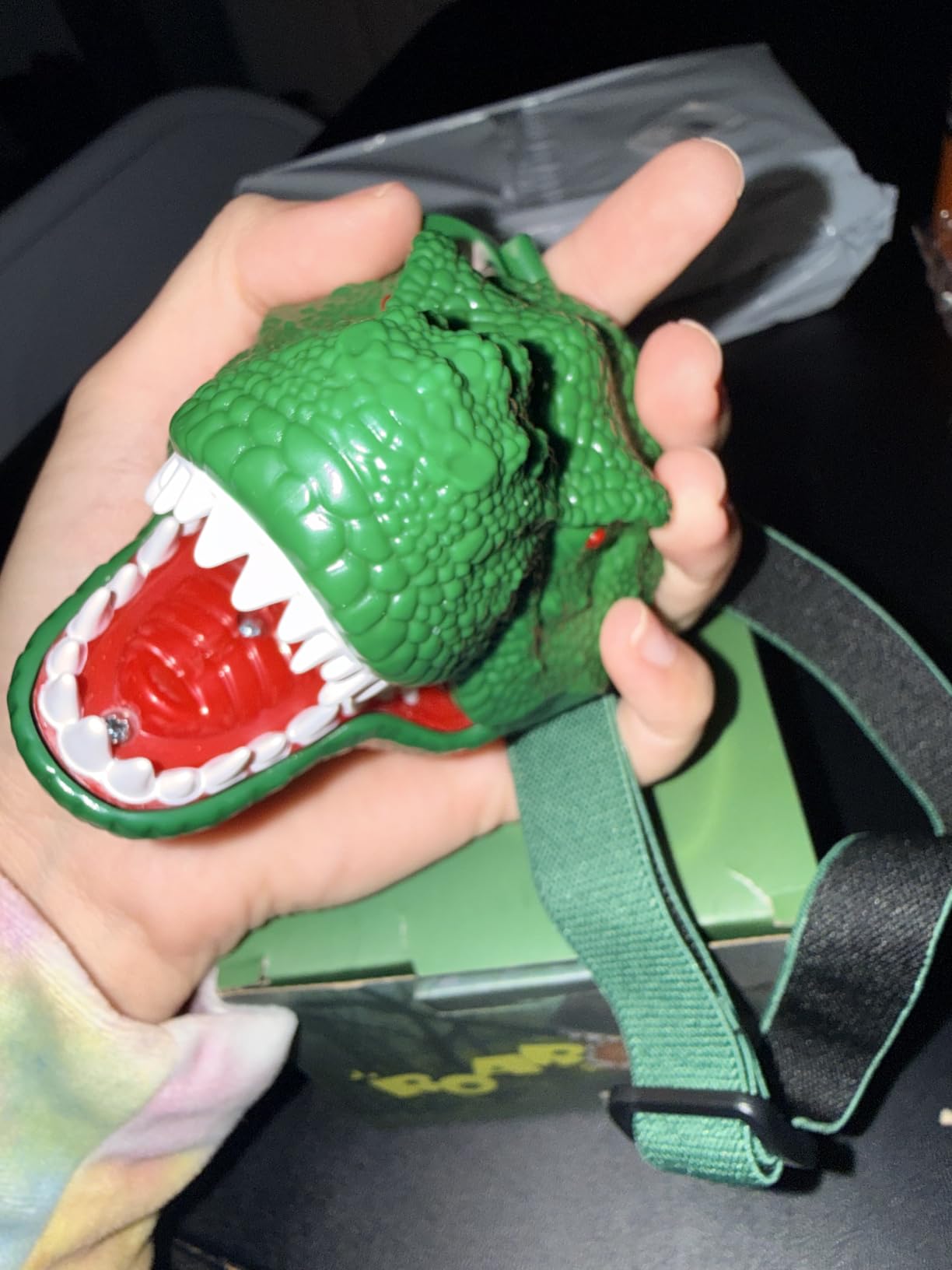 Nitigo Dinosaur in use
