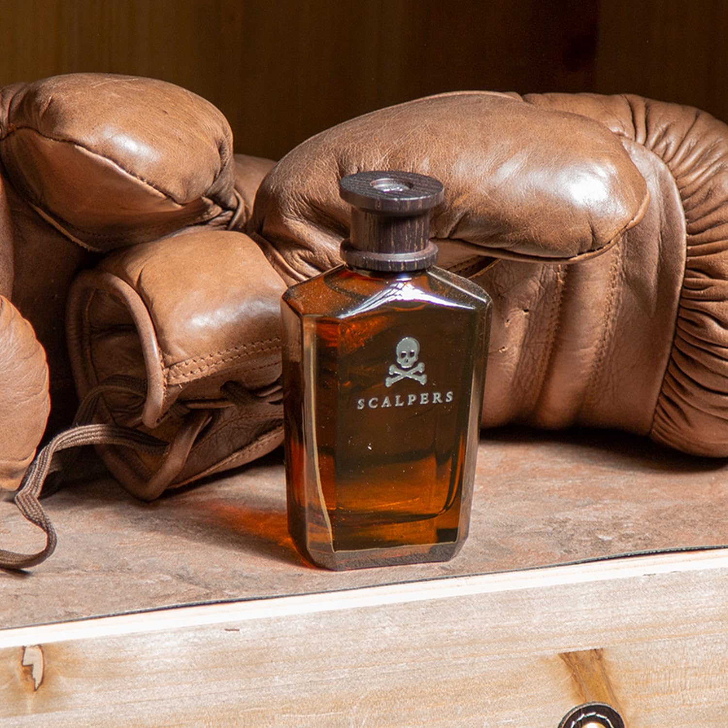 Scalpers The Boxing Club, Eau de Parfum da Uomo, Profumo Uomo con Fragranza di Felce Aromatica e Note di Iris, Foglie di Violetta e Rabarbaro, Ottimo come Regalo Uomo, Profumo da Uomo 125ml con Spray