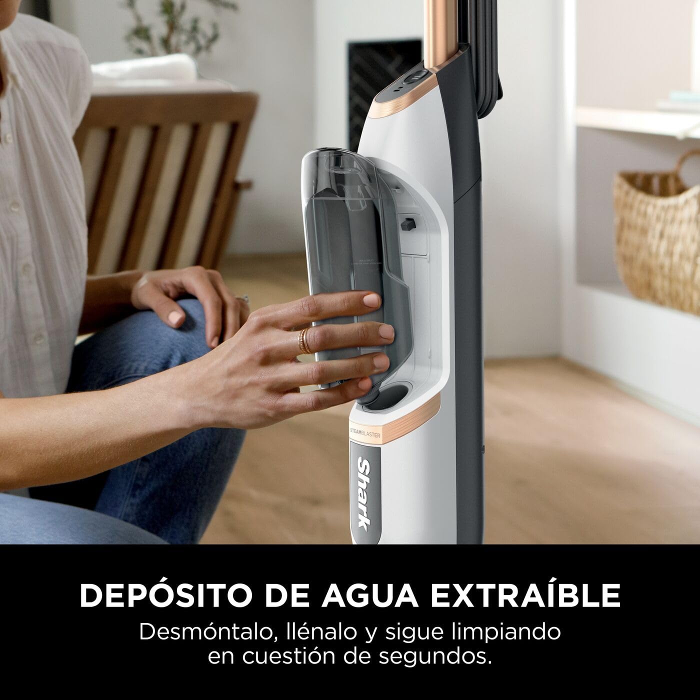 Shark SteamSpot con Steam Blaster para Suelos Duros, mopa de Vapor Ligera sin sustancias químicas, depósito de Agua extraíble, 2 bayetas atrapasuciedad Dirt Grip Lavables, Blanco y Cobre S2001EU