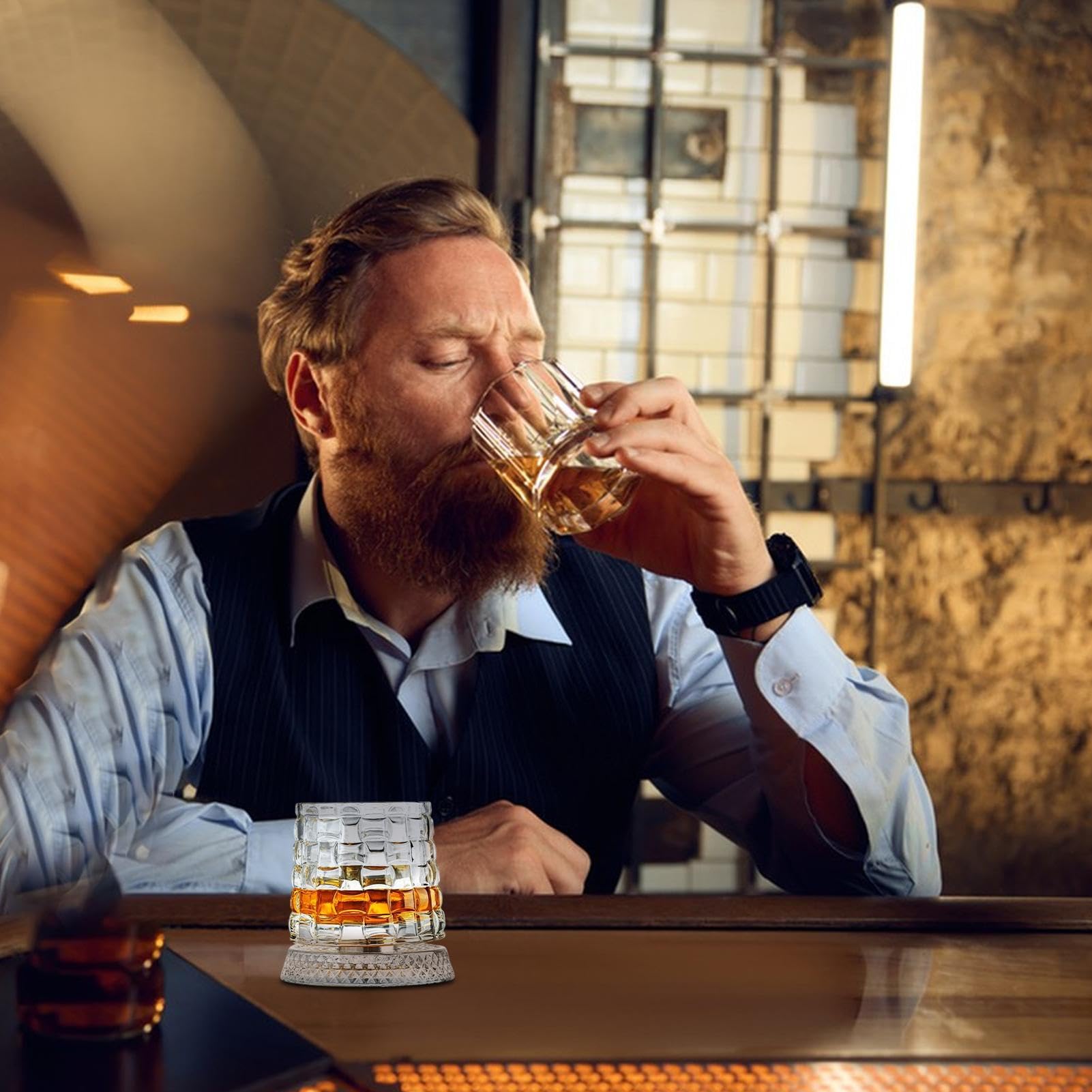 Bicchiere da whisky girevole a 360 gradi, bicchiere da cocktail girevole con base disaccoppiata stabile, bicchieri da whisky in rotante con funzione antistress, per rum, cocktail