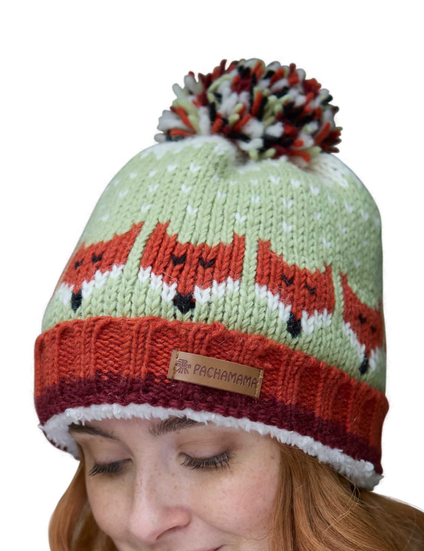 Pachamama Damska wełniana czapka typu beanie bobble sherpa polarowa podszewka zwijana tył ręcznie robiona urocza lisa wzór brązowy zielony jeden rozmiar ręcznie robiona bardzo ciepła sprawiedliwy