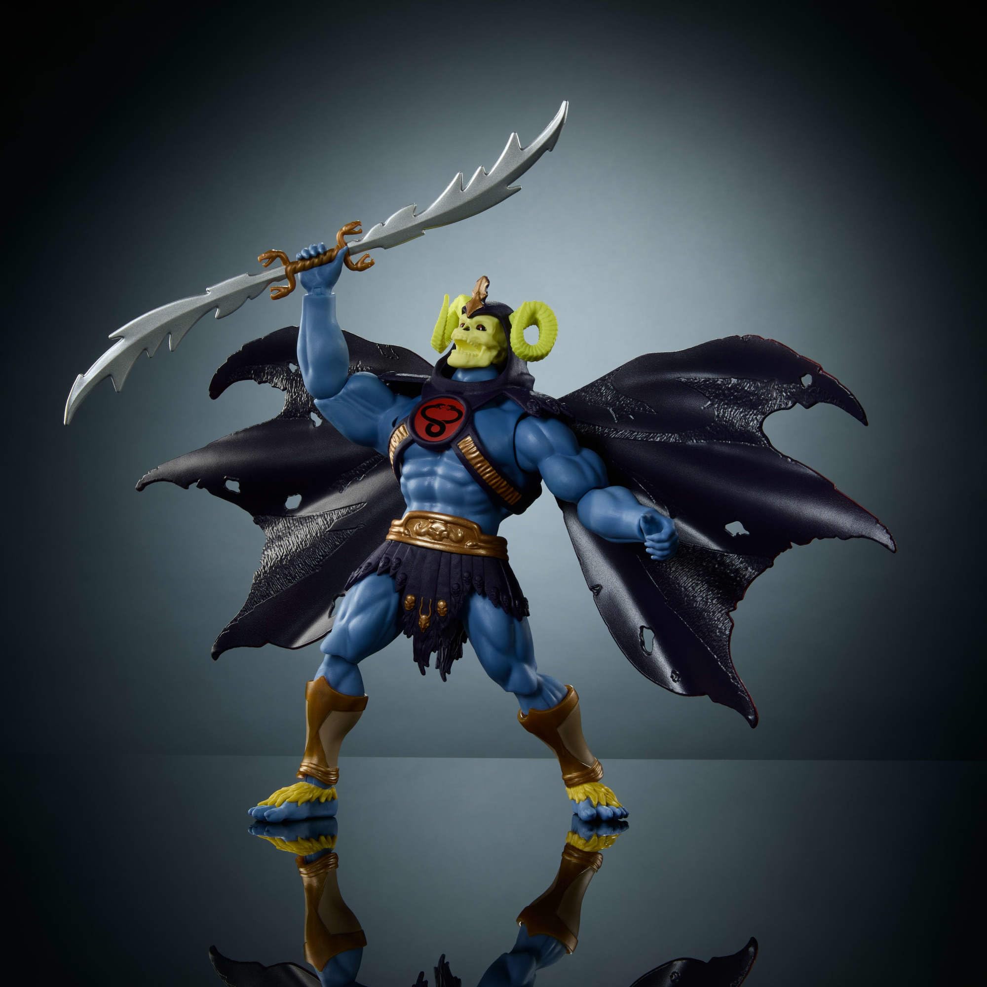 Masters of the Universe Origins x ThunderCats - Skell-Ra, action figure snodabile anni '80, con spada, mantello, armatura e teste intercambiabili, giocattolo per bambini, 6+ anni, JFX01