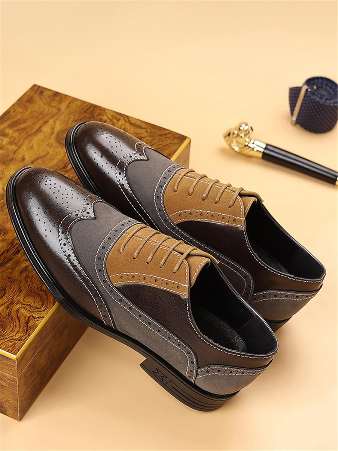 Sapato social masculino retrô Brogue Wingtip camurça Oxford formal negócios casual casamento Derby sapatos, Café cinza marrom, 41 em promoção! Veja a oferta e mais achadinhos de Sapatos 8 Hoje é o melhor dia para comprar Sapato social masculino retrô Brogue Wingtip camurça Oxford formal negócios casual casamento Derby sapatos, Café cinza marrom, 41 com aquele preço maroto! Promoção! Aproveite a oferta! 8