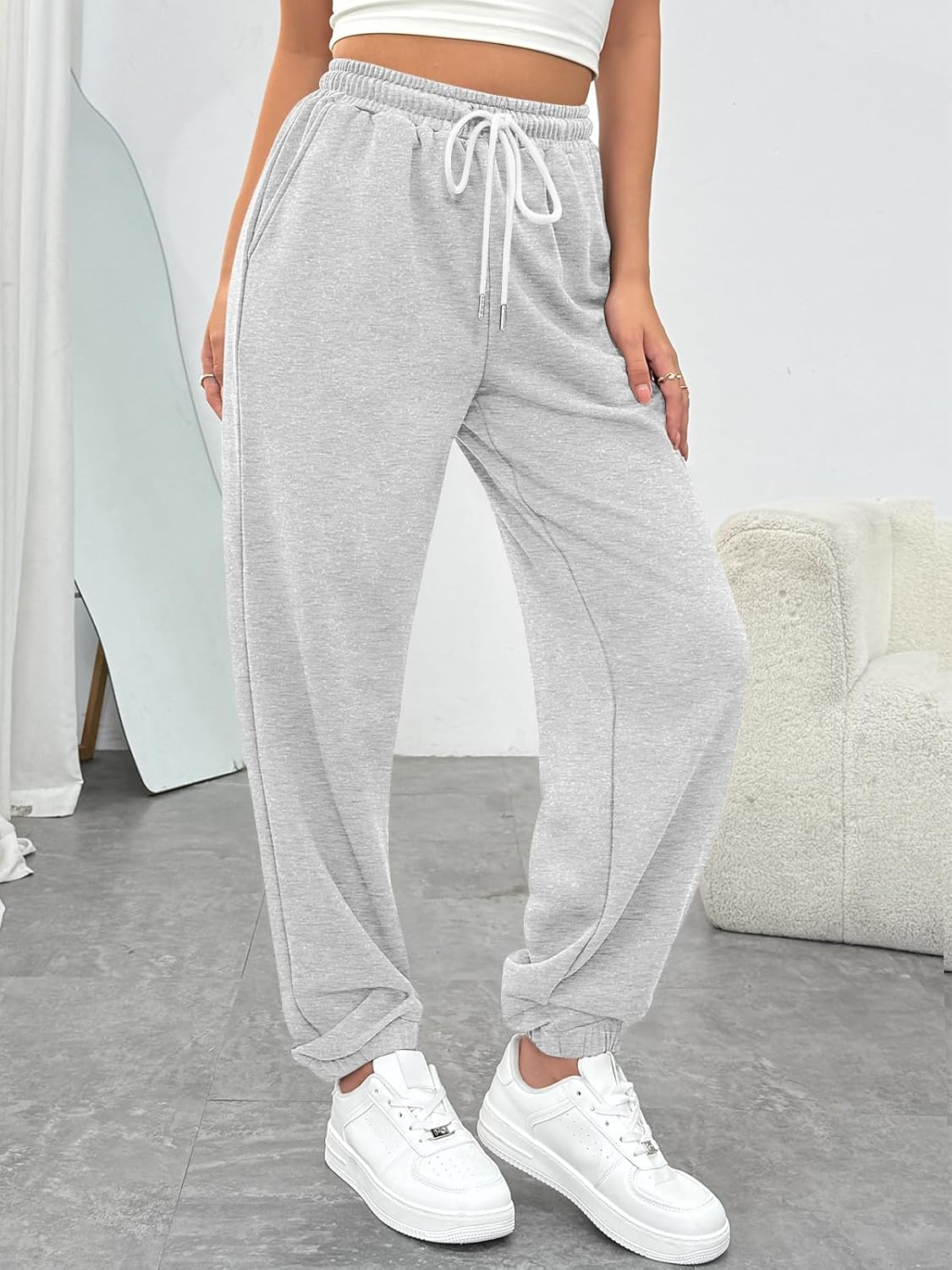 Trendy Queen Women's Sweatpants Athletic Joggers Baggy Pants Lounge Bottom 2026 Fall Fashion with Pockets - Image 3