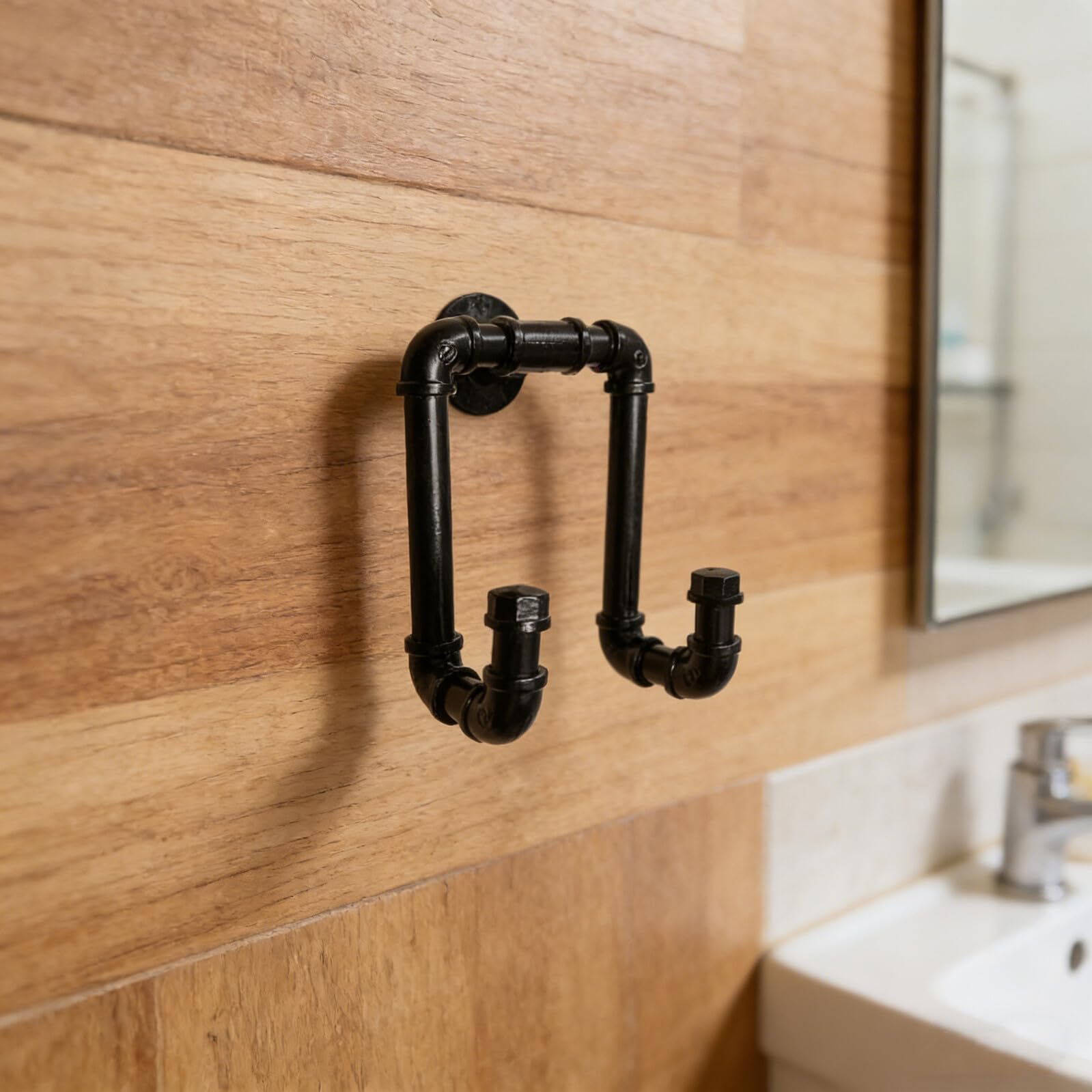 Gatuida Gancho Doble de Hierro Negro Industrial para Toallas y Ropa, Perchero de Tubo Metálico Vintage Resistente para Baño y Entrada, Soporte de Carga Pesada y Montaje en Pared