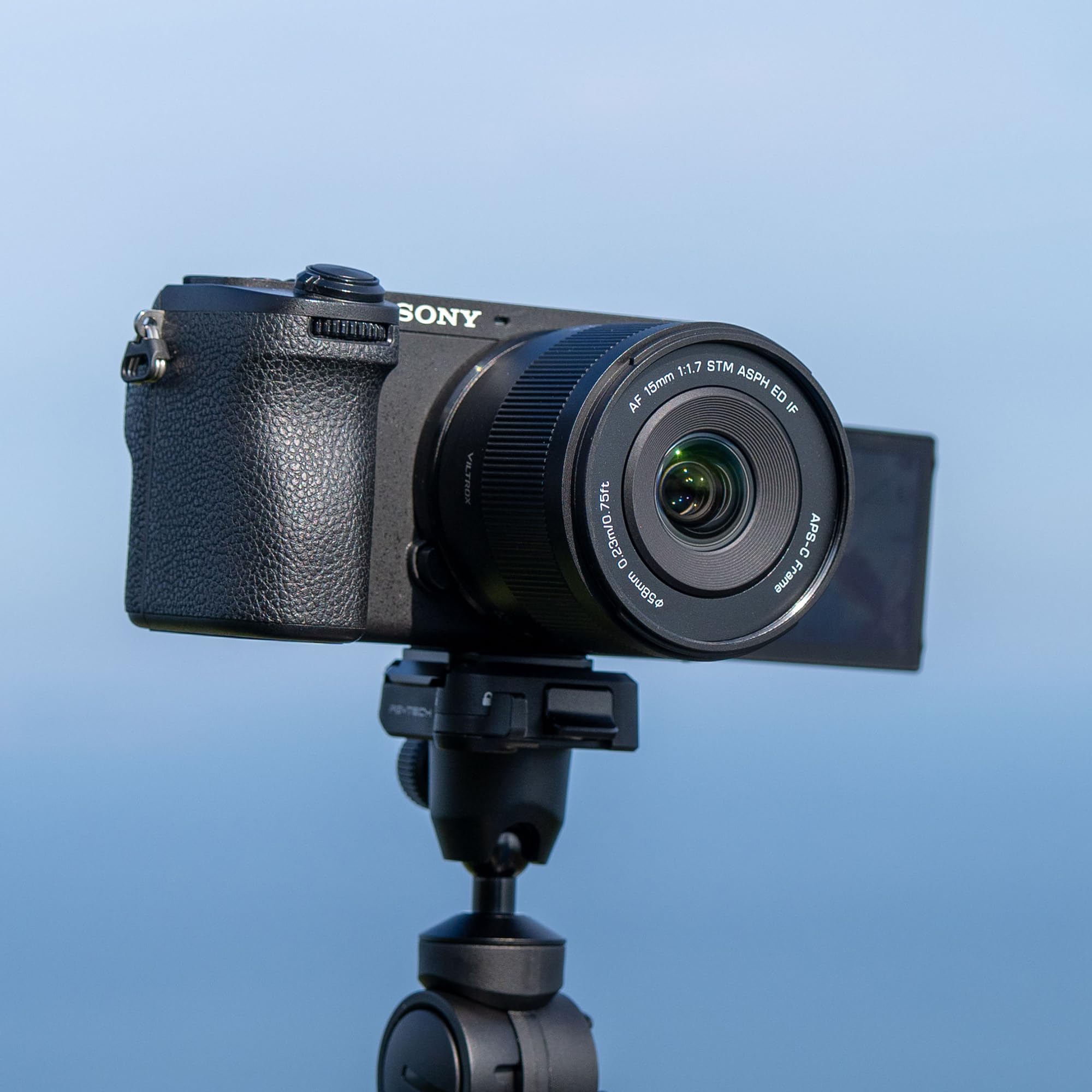VILTROX 15mm F1.7 E-Objektiv für Sony E-Mount, AF 15mm f/1.7 Ultra-Weitwinkel-Autofokus APS-C E Objektiv, kompatibel mit Sony a6300 a6400 a6500 a6600 ZV-E10 FX30 A6700 ZV-E10II a7 R 7 x A7 R / A9