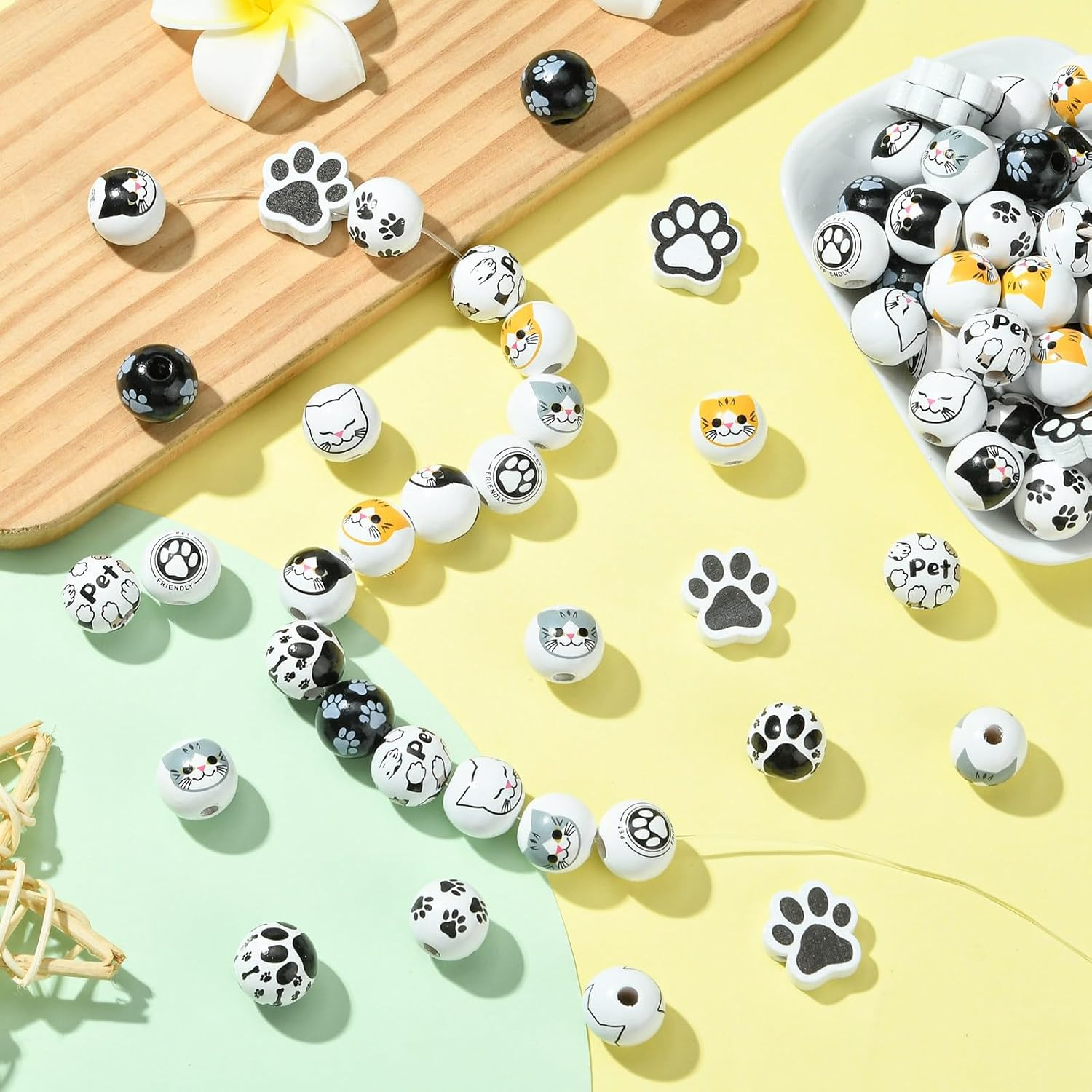 LiQunSweet 16~20MM 100 pcs Round Paw Print Wood Beads Dog Cat Paw Animal Pet Cartoon Spacer Beads for DIY Jewelry Bracelet Necklace Earring Crafts Keychain Bag Decoration