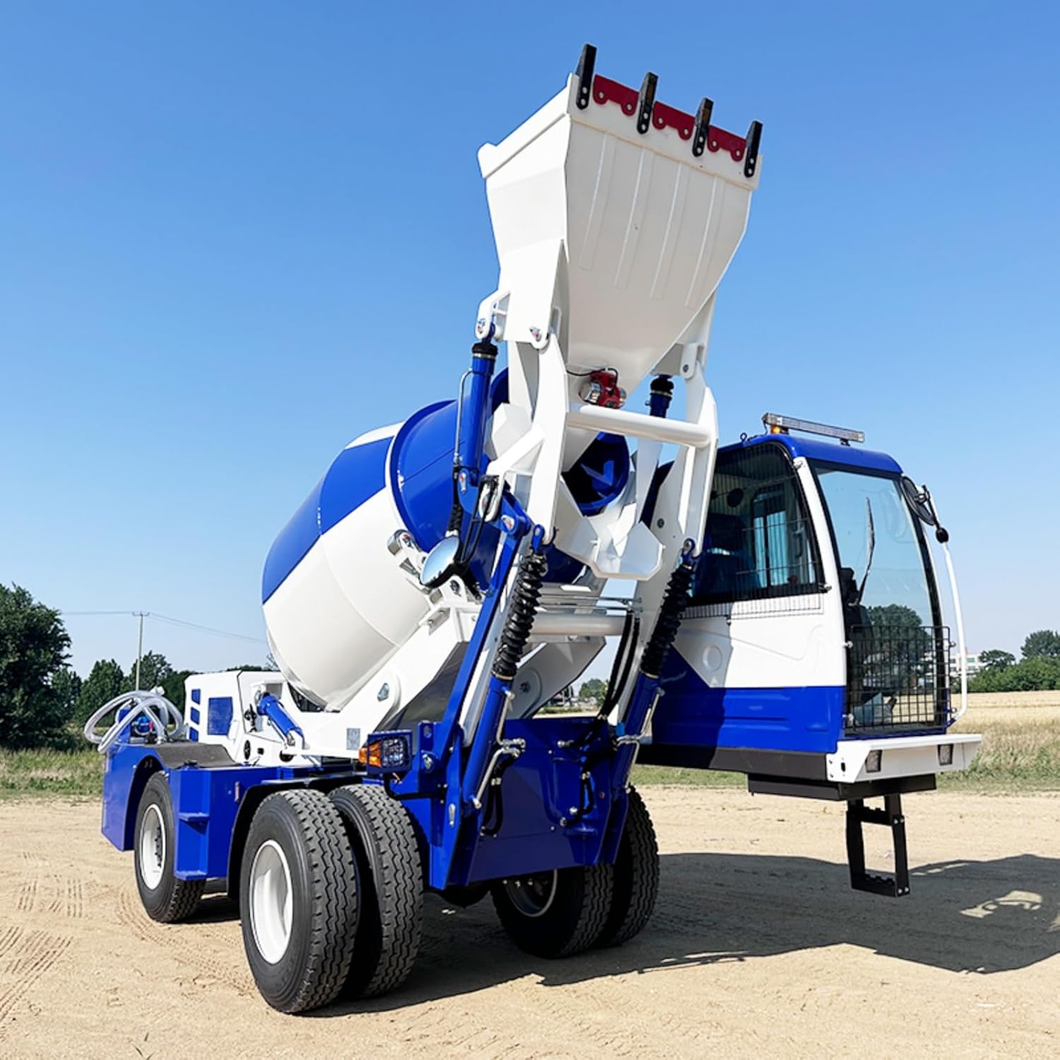 Self Loading Concrete Mixer Truck for Efficient On Site Cement Production, Contractor Use for Buildings, Road Surfacing and Infrastructure Repair