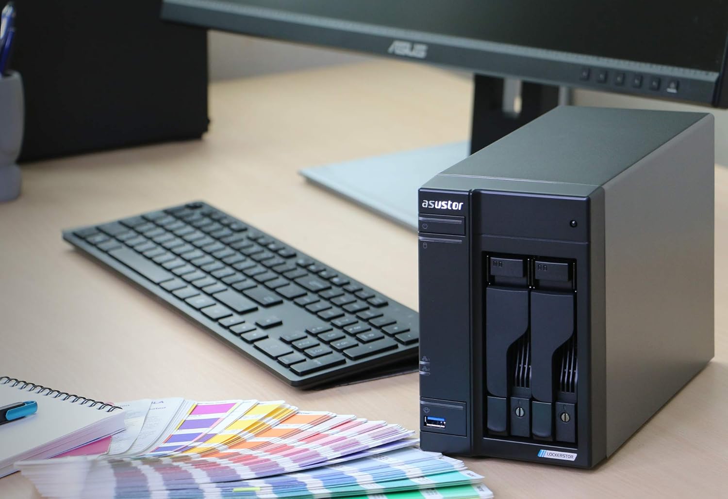 Asustor Lockerstor 2 AS6602T - 2 Bay NAS, Quad-Core 2.0GHz CPU, 2 2.5GbE Ports, 4GB RAM DDR4, 2 M.2 SSD Slots Network Attached Storage (Diskless)