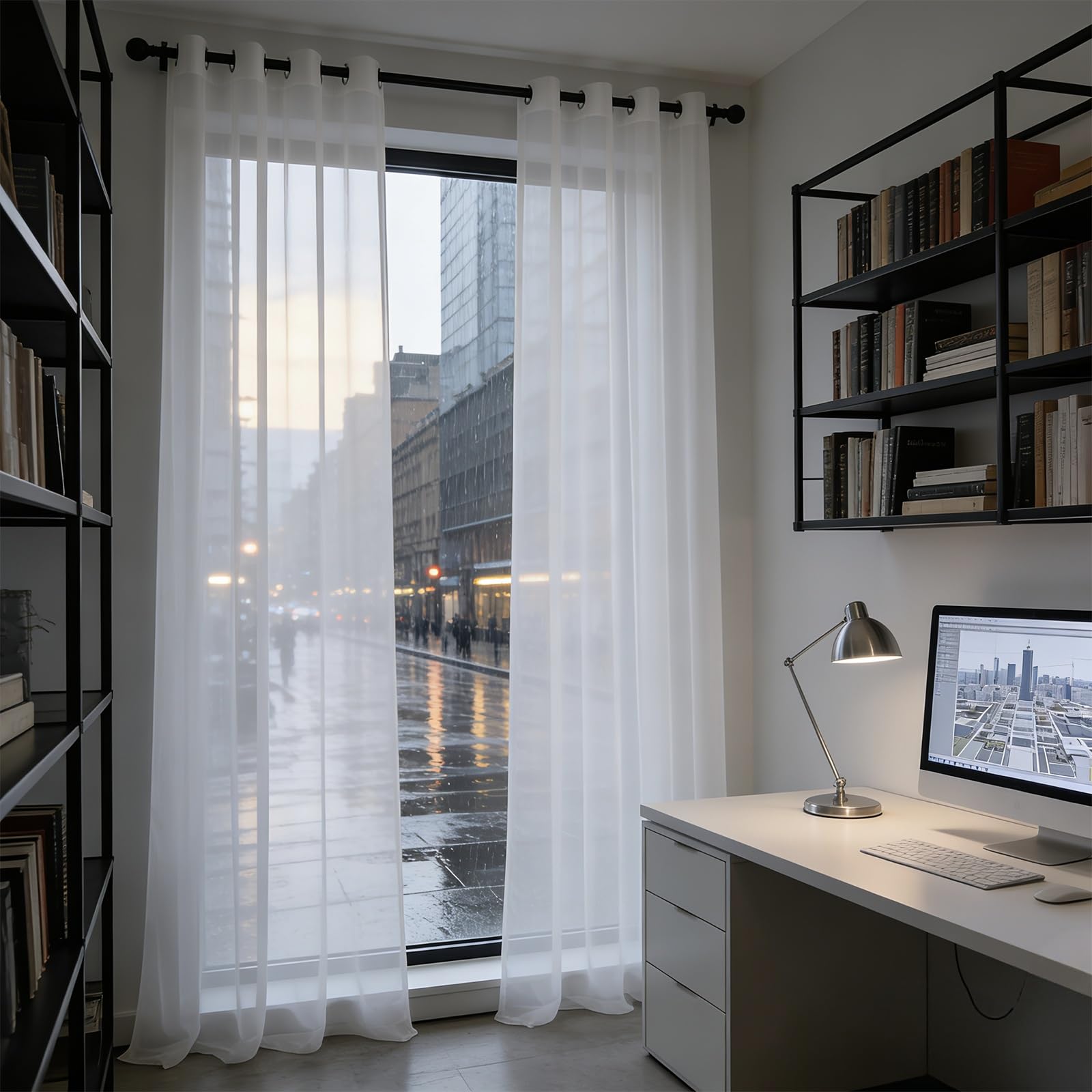 Rideaux transparents luxueux au tombé fluide pour sublimer les fenêtres du bureau