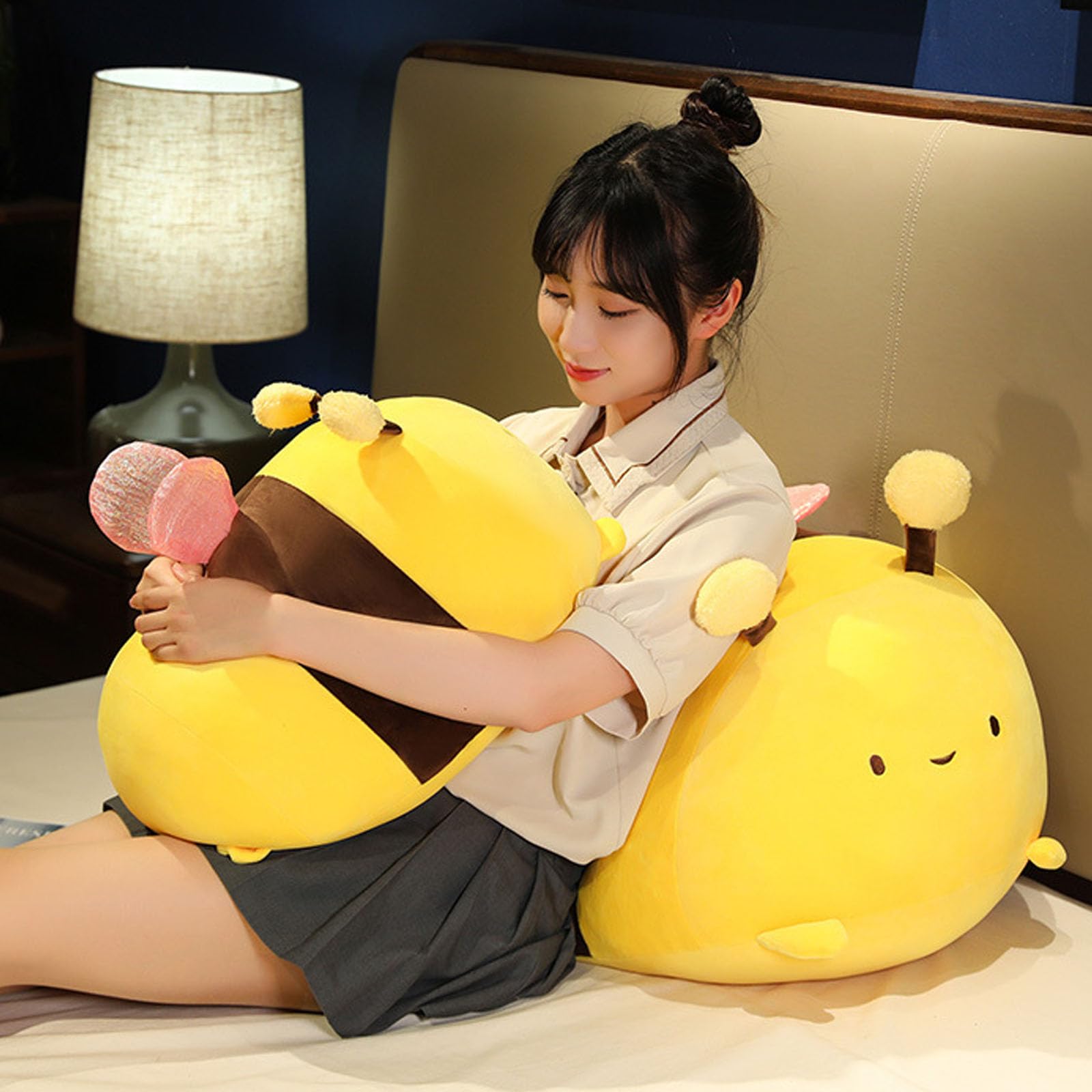 Honigbiene Kuscheltier, Niedliche Biene Plüschtier, Bee Plüsch Stofftier, Biene Plüschkissen Spielzeug, Gefüllte Tiere Insekt Hummel Puppe Kissen Geschenk für Freunde und Kinder (70cm)