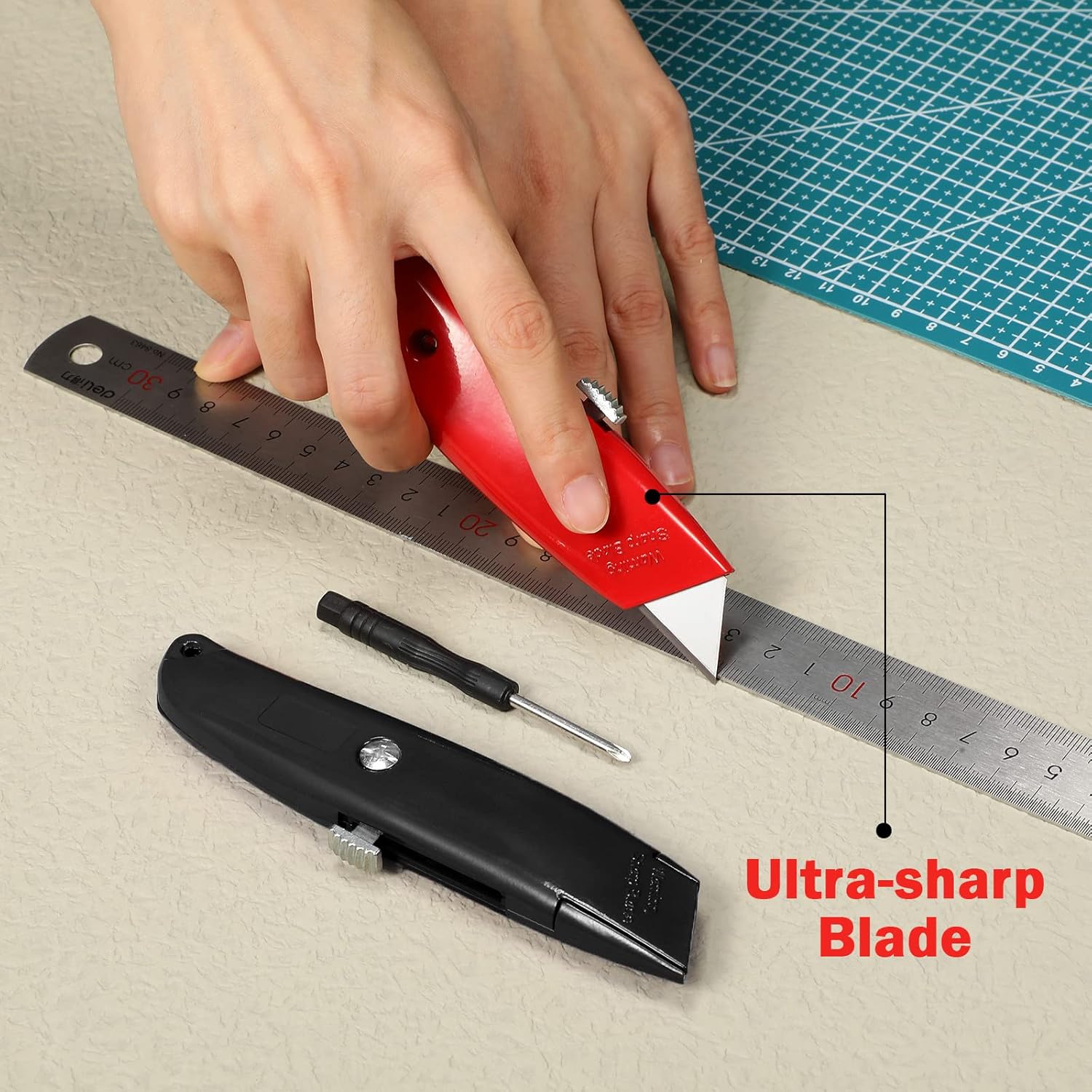 Reginary 30 Pcs Box Cutter Bulk Retractable Blade Utility Knife Heavy Duty Aluminum Alloy Razor Shell Knife for Cartons, Cardboard and Boxes, DIY, Factory, Home(Black, Yellow, Red)