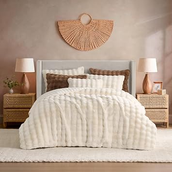YnM Ultra-Soft Weighted Blanket, Fluffy Bubble Cuddle Heavy Bed Blanket, Plush Faux Fur Big Comforter, Soft & Warm Home Decor Piece Cream, 90x90 25lbs, Full/Queen