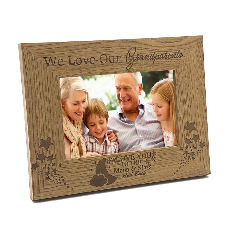 Ukgiftstoreonline We Love Our Grandparents To The Moon And Back Wooden Photo Frame Gift (5 X 7 Inch)