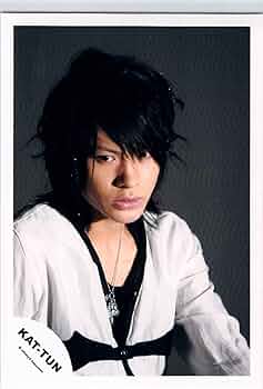 上田竜也　公式写真175枚 Amazon.co.jp: KAT-TUN 公式生写真 （上田竜也）KA00240 : おもちゃ