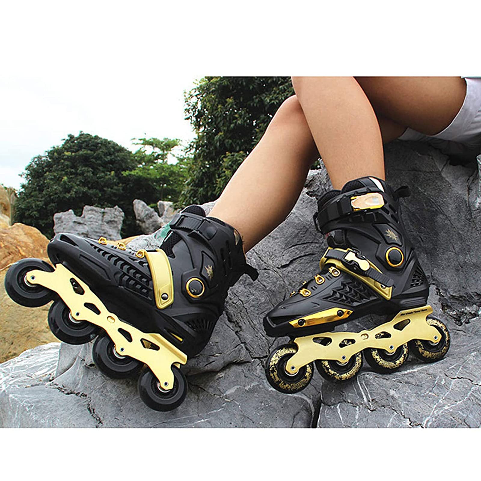 Rollers en Ligne pour Adultes, Patins à roulettes Lumineux avec Roues Lumineuses Complètes, Roller Chaussure de Sports D'extérieur et D'Intérieur pour Hommes Femmes Débutants, Or Noir