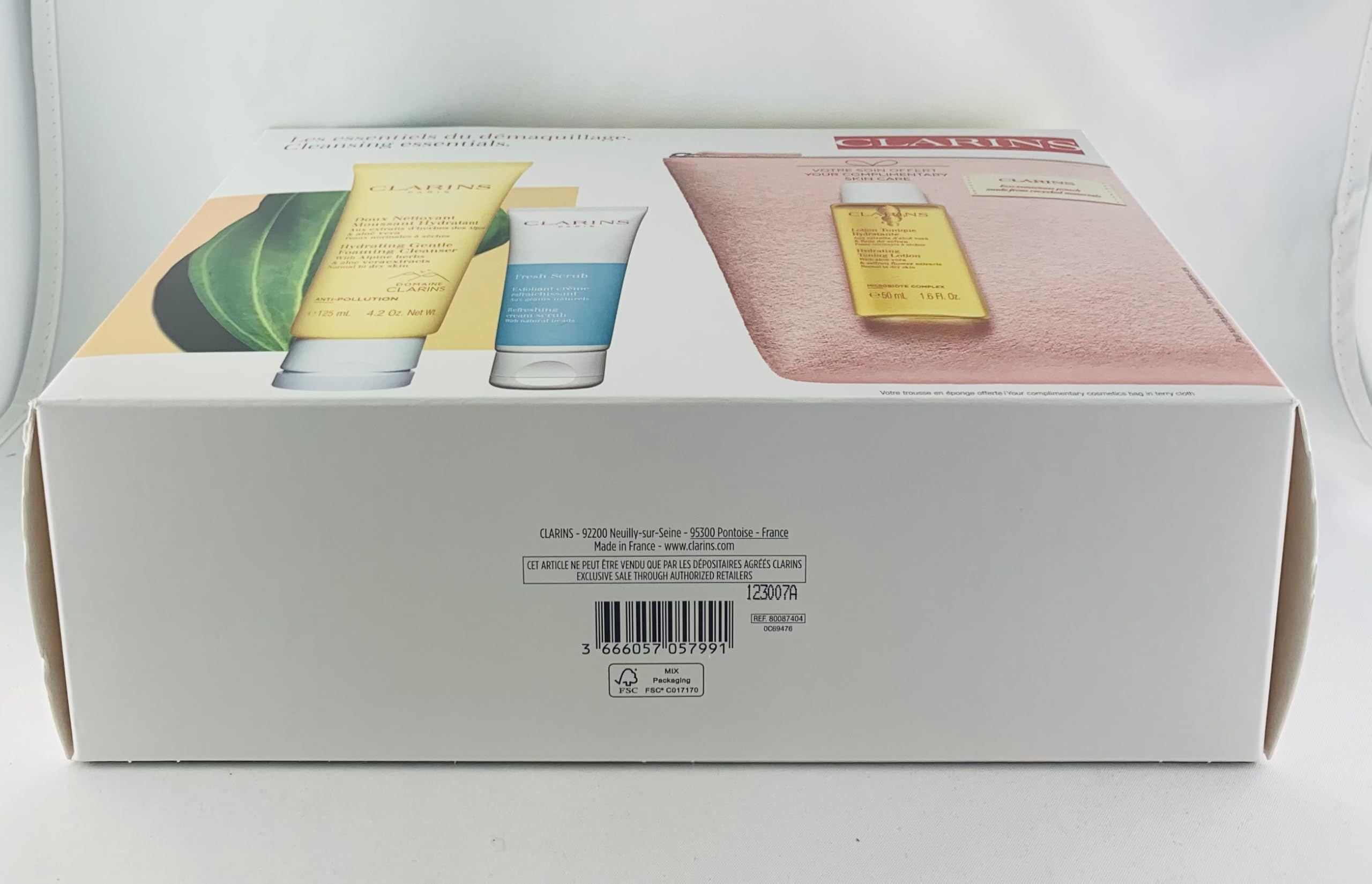 Clarins Cleansing Essentials Cream Hydrating Gentle Foaming Cleanser 125 Ml, Fresh Scrub 50 Ml, Hydrating Toning Lotion 50 Ml, Cosmetic Bag