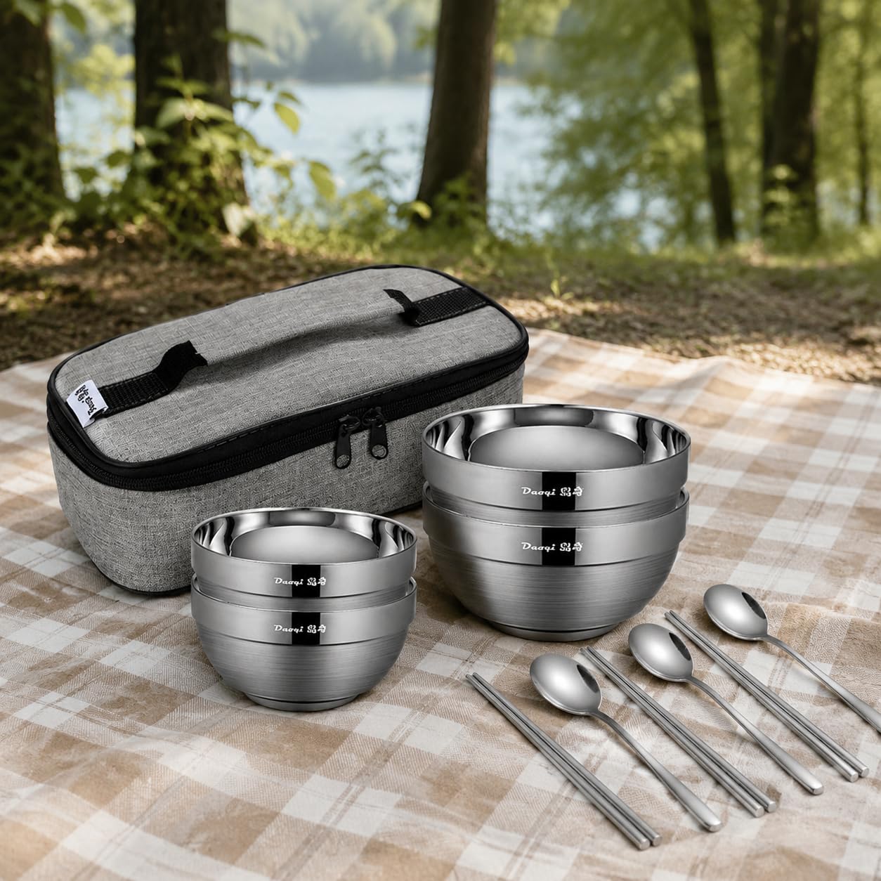 Reisebesteck Edelstahl Set mit Schüssel, Löffel & Essstäbchen – Tragbares Camping Geschirr für unterwegs, Erwachsenen- und Kinder-Set, 4 Schalen, 4 Löffel, 4 Essstäbchen, 1 Tasche