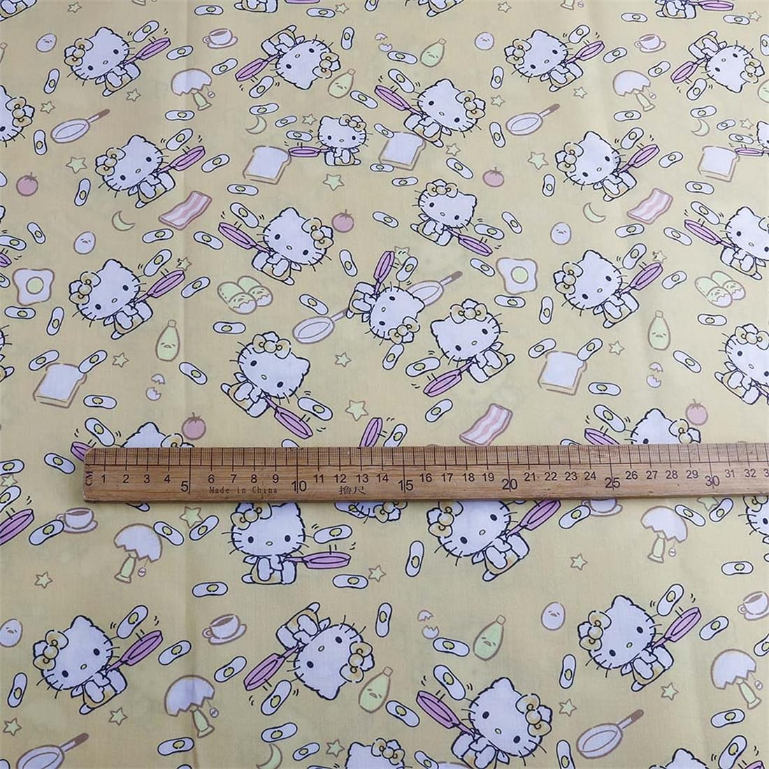 Amazon.co.jp: ハローキティ 生地 可愛い 布 DIY 手芸用 布 素材 多種  