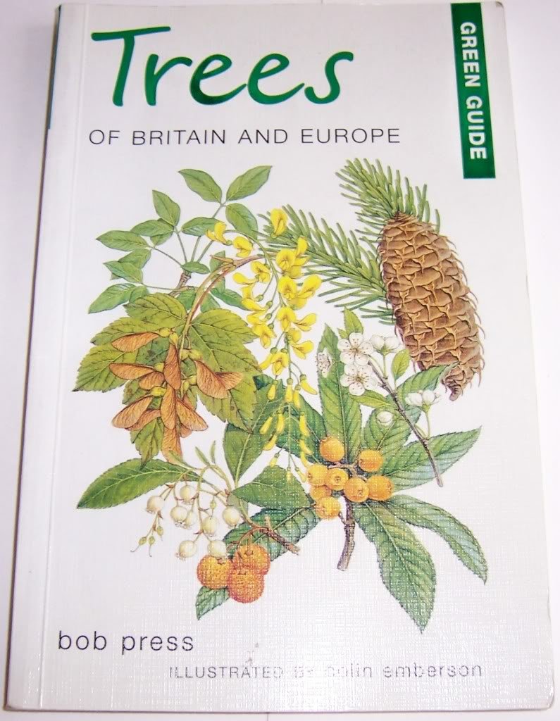 Green Guide to Trees of Britain and Europe (Green Guides)