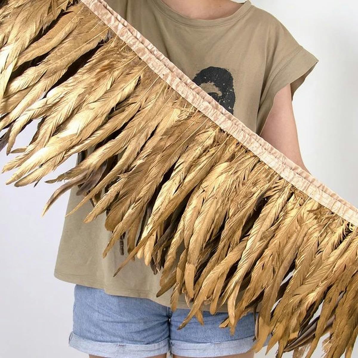 2 Meter Hahn-Hühnerfedern-Besatz für Heimwerker, Karnevalsdeko, lang, farbig, Hochzeitskleid-Deko, Kleidungszubehör, goldfarben, 25–30 cm