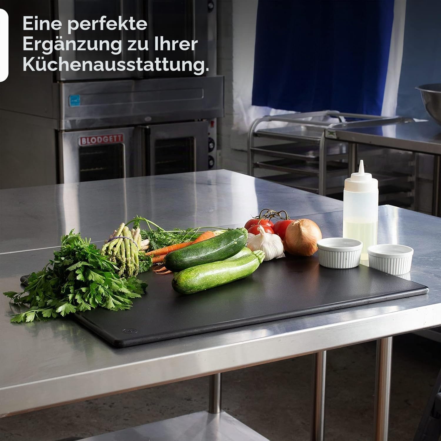 Thirteen Chefs Schneidebrett - Kunststoff-Küchenbrett in Schwarz, 24 x 18 x 0.5 inch – 61 x 46 x 1 cm Groß - Spülmaschinenfest und Hygienisch – Küchenutensilien