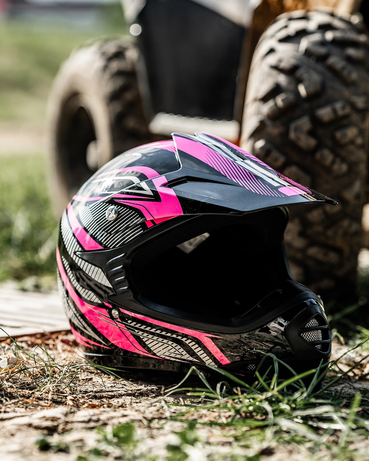 ILM Dziecięcy Kask Motokrosowy Dirt Bike dla Chłopców i Dziewcząt dla Młodzieży Unisex Homologowany ECE22.06 Full Face Off Road Rower Górski ATV Enduro MTB z Okularami i Rękawiczkami Model B07, Czarny