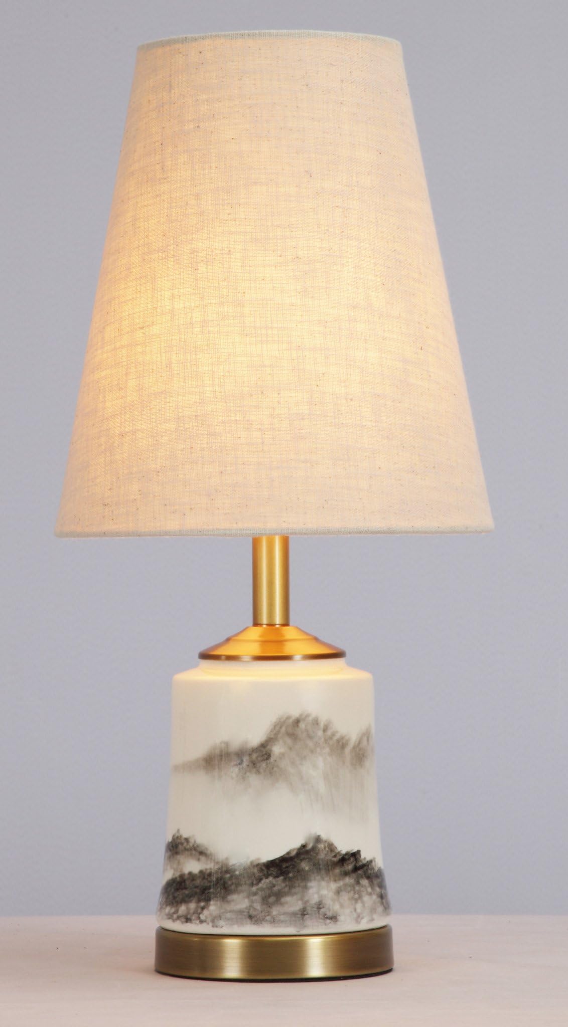 Paire De Lampe En Porcelaine De Chine Piétement En Bronze Ciselé XIX Siècle