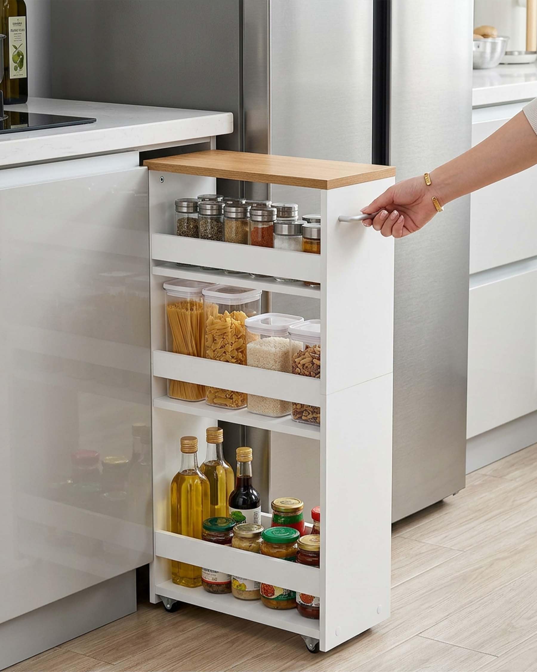 Carrito de Almacenamiento Estrecho Blanco 5 Niveles 40×22×108cm | Cuatro ruedas, dos con freno, facilitan el desplazamiento; el asa lateral y los ganchos añaden espacio de almacenaje.
