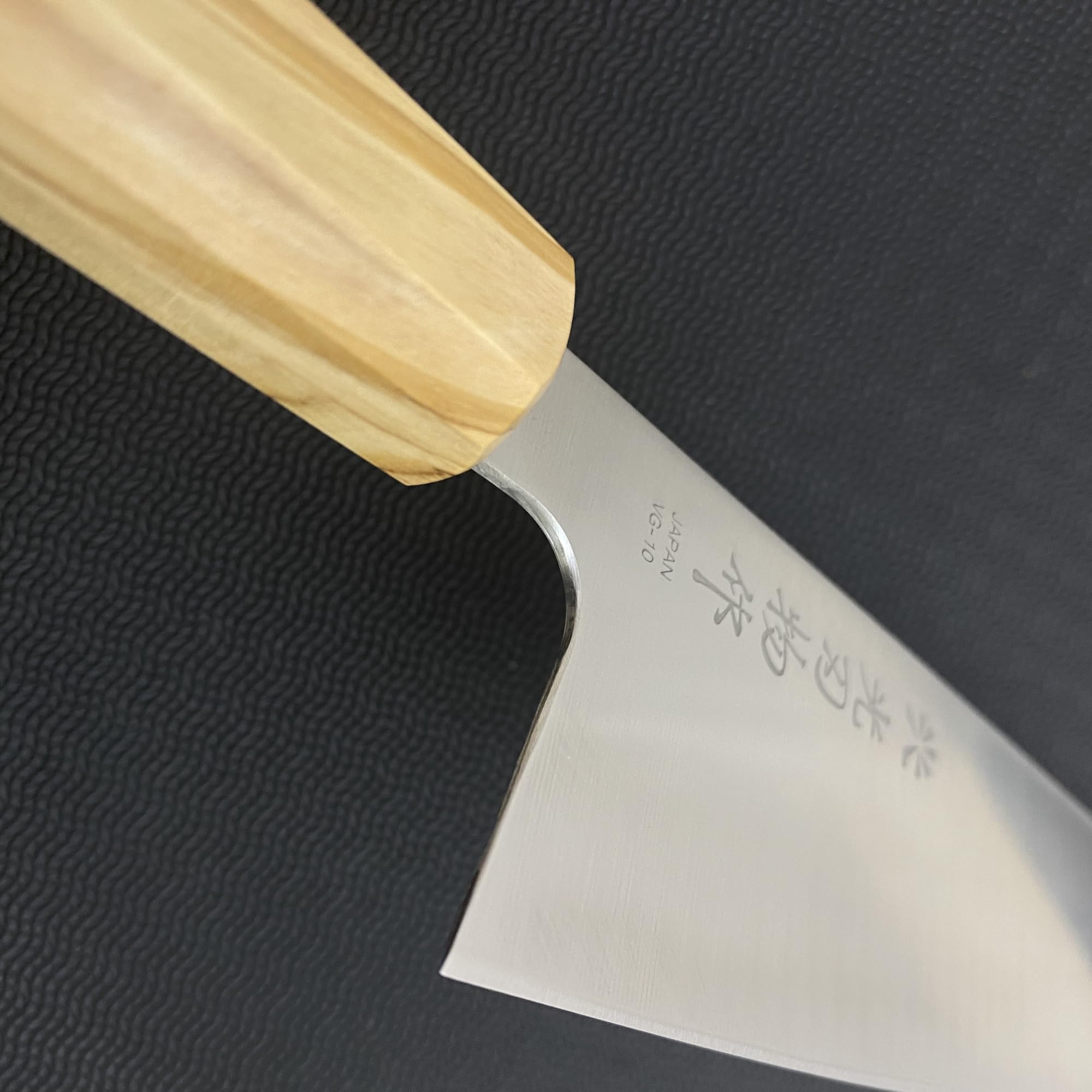 Hikari Hamono Geleneksel El Yapımı Japon Bunka Şef Bıçağı Sekizgen Doğal Ağaç Sap Özel Ahşap Kutulu