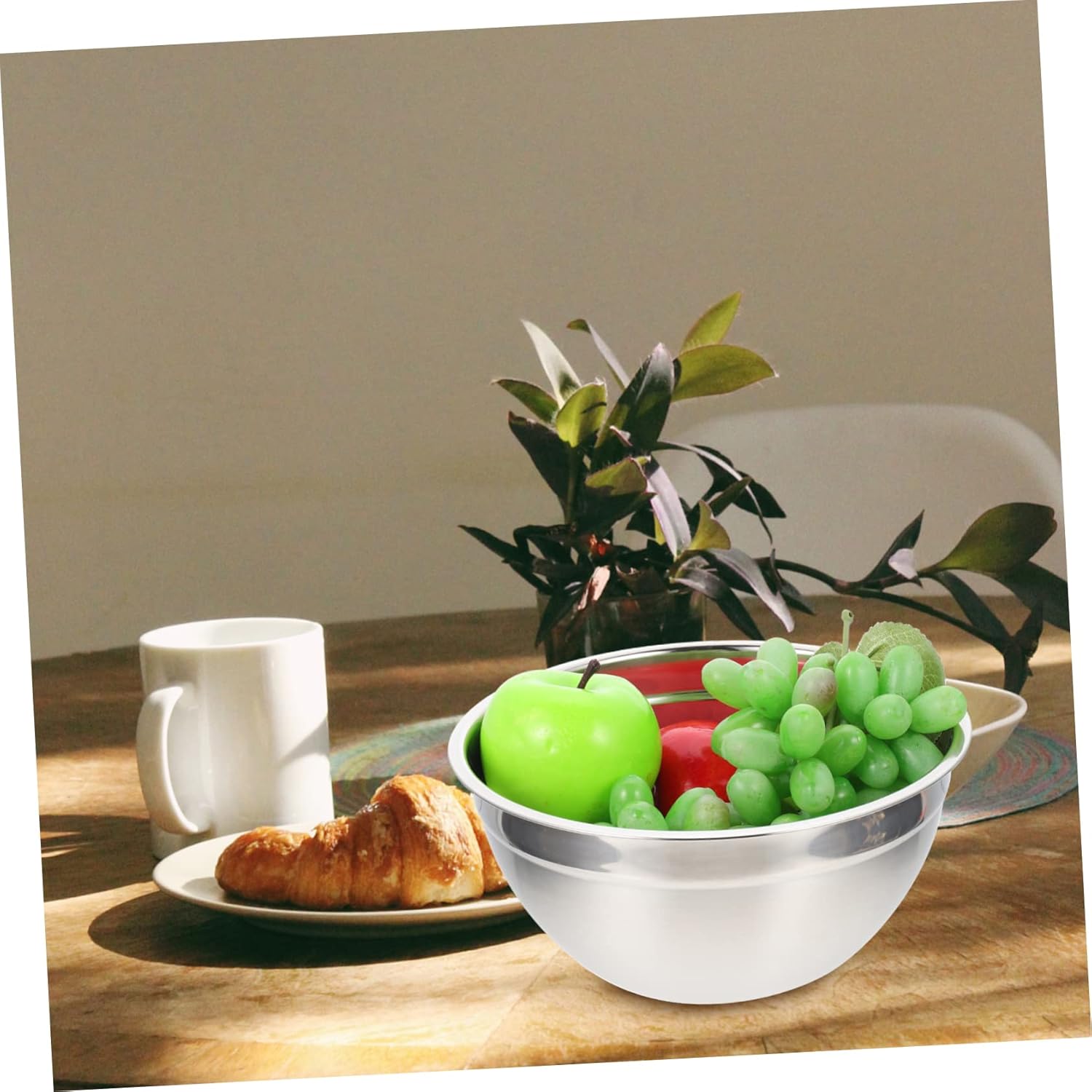 4pcs Stainless Steel Mixing Bowl with Lids Multi-function Kitchen Serving Bowls for Salad Baking and Food Storage and Easy to Clean