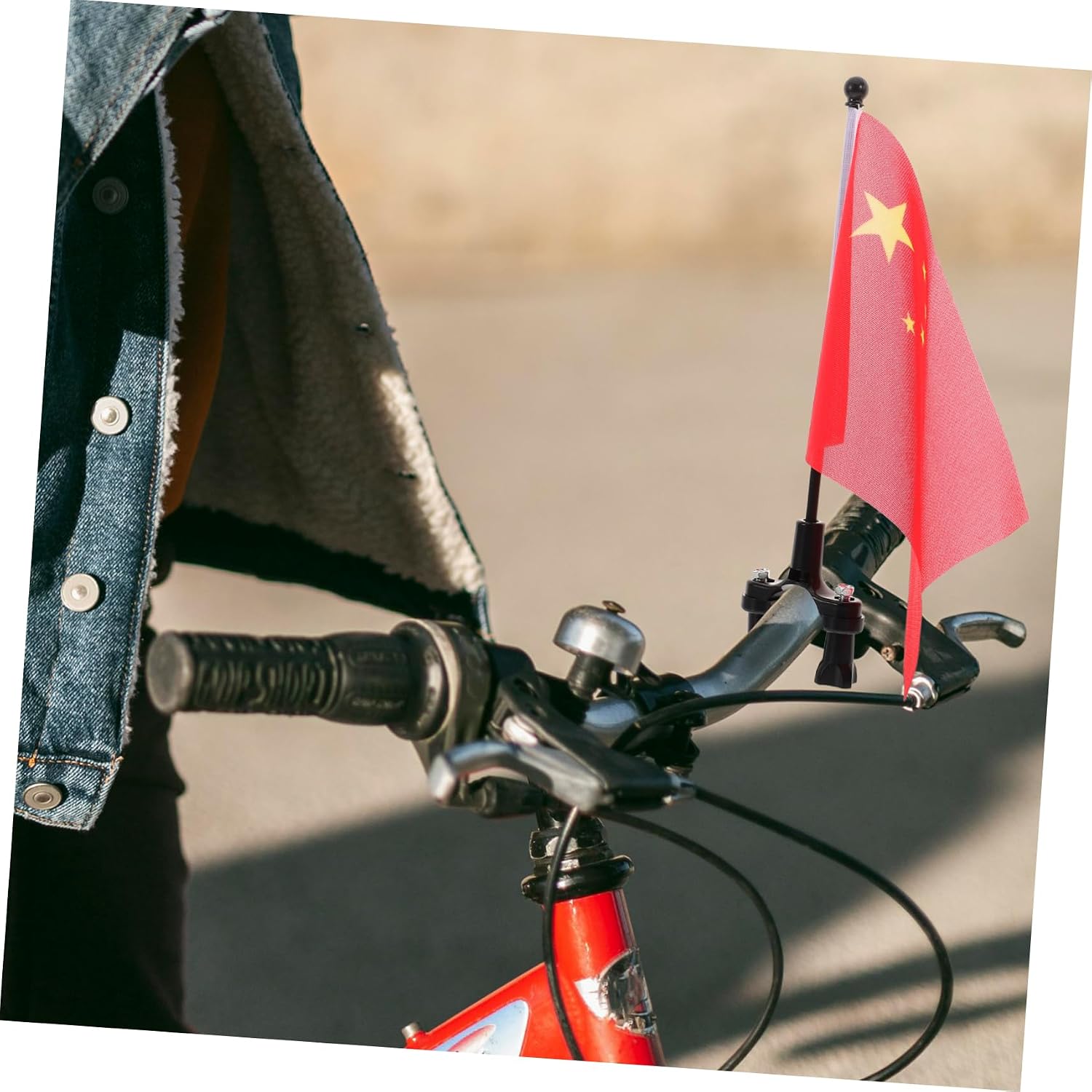 2pcs Bike Safety Flag with Pole Durable Handlebar Flags for Enhanced Visibility for Bicycles Scooters and Motorbikes Sturdy and Reliable Bike Decor