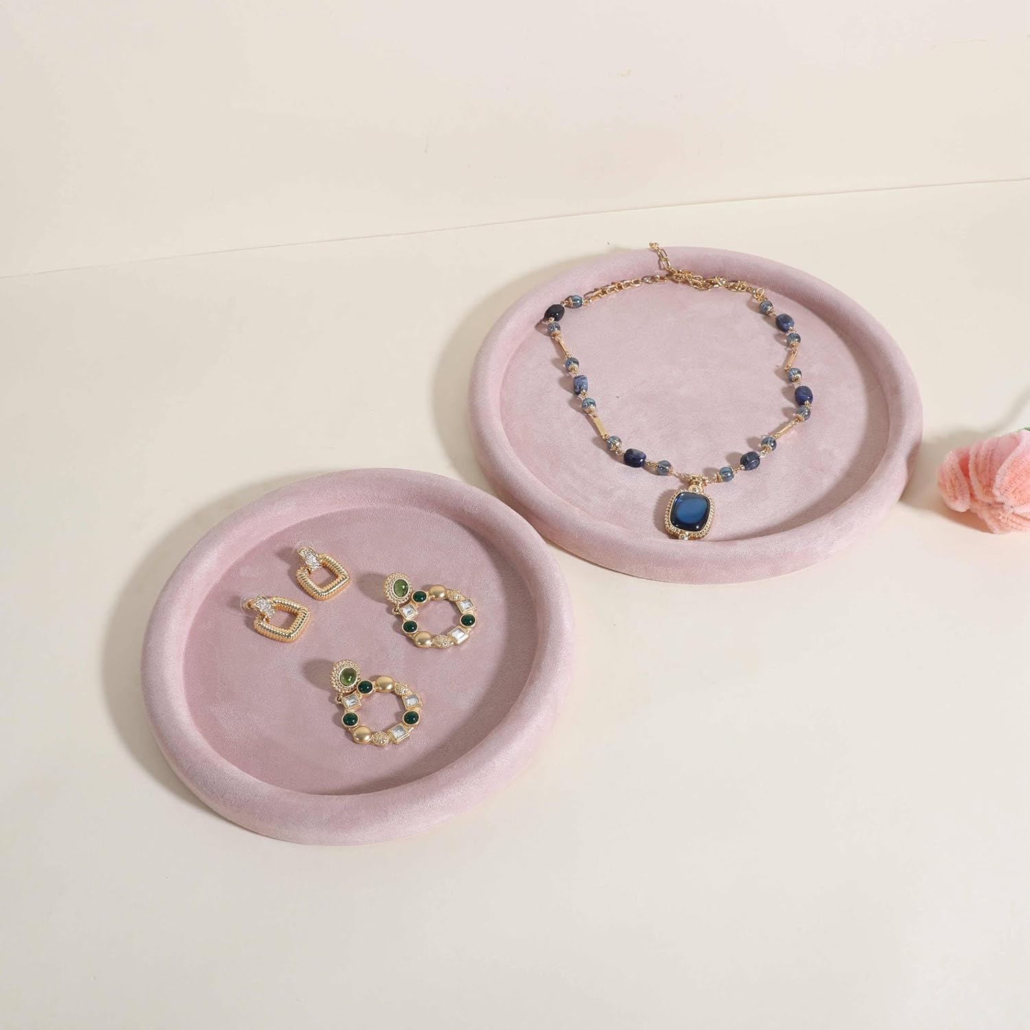 GemeShou Round Jewelry Organizer Plate, Top Microfiber Velvet Jewelry Display Tray, Empty Jewelry Showcase Tray for Necklaces, Bracelets, Rings, Earrings (Pink-Medium, 7.9 x 7.9 in) - Image 9