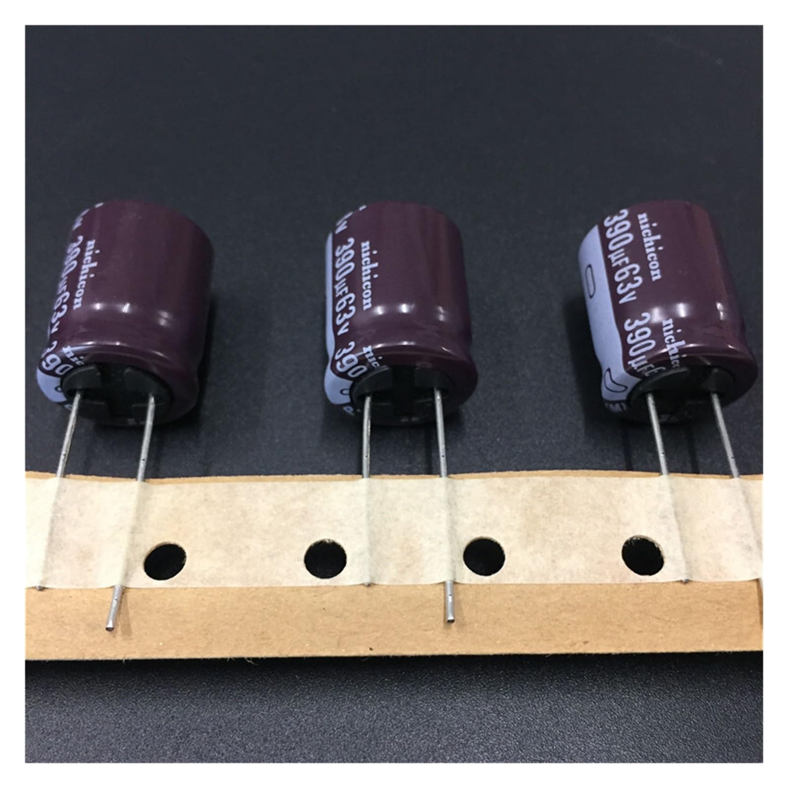 Condensateur 390uF 63V PJ lot de 5 pièces en aluminium 16x20mm