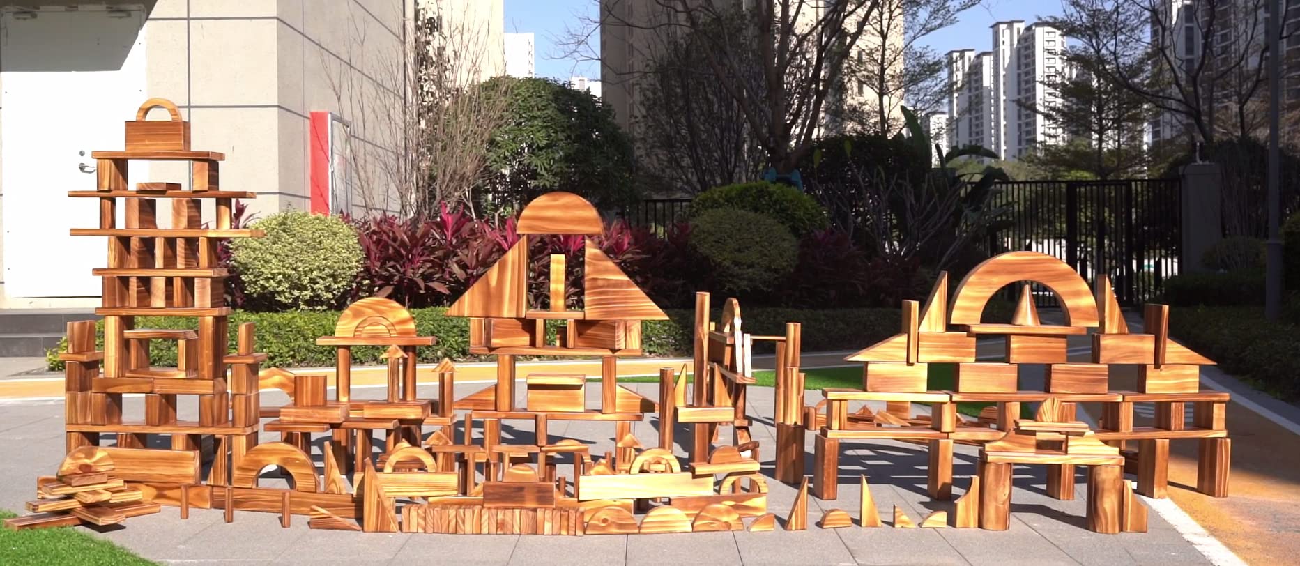Große Holzbausteine für Kinder, 45 Teile - Kohlensäure Kiefer für den Außenbereich, schweres sensorisches Spielzeug für Kindergarten, Kindergarten, Familienunterricht, Spielplatz & Garten (15,5 kg)
