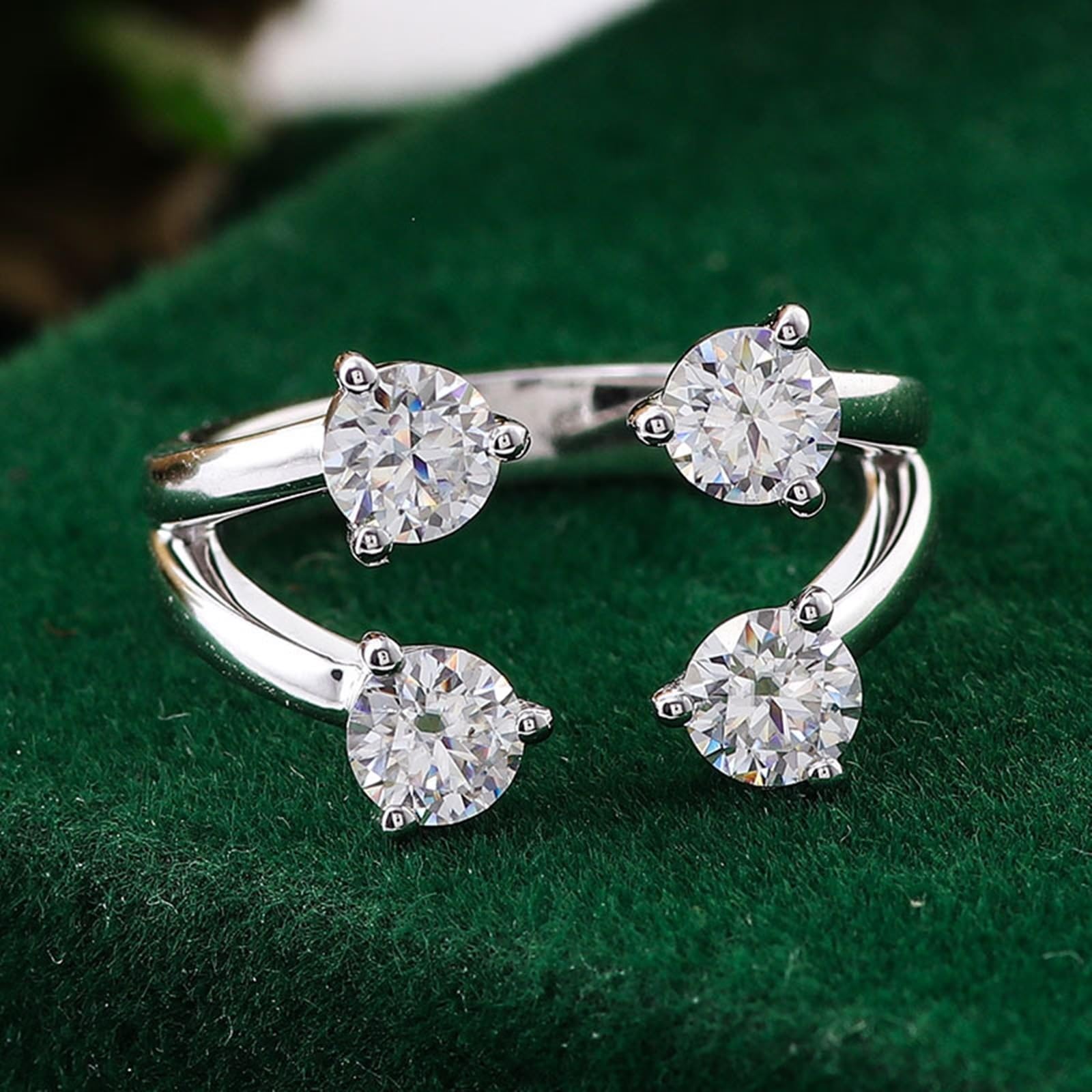 Bague de fiançailles ouverte en or blanc 9 carats avec moissanite ronde pour femme