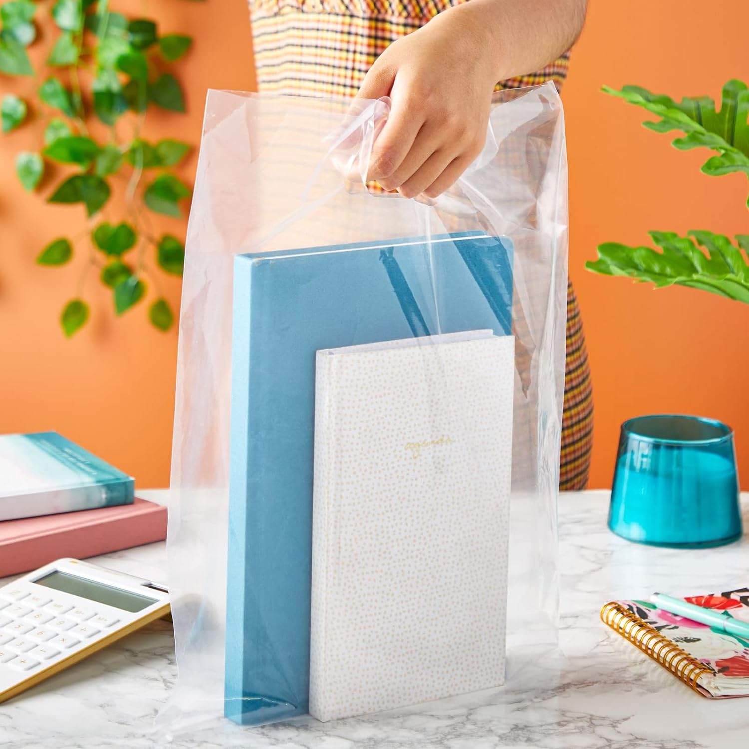 Juvale 100 Pack Clear Gift Bags with Handles, 12 x 15 Bulk Plastic Die Cut Retail Bags for Merchandise, Shopping, Trade Shows