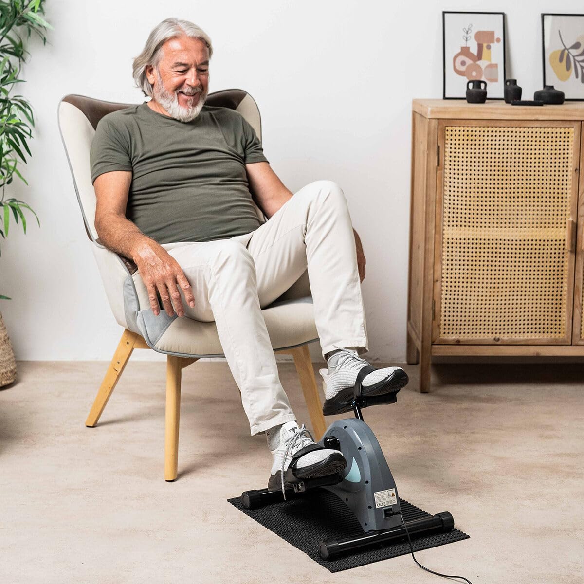 Velora Pédalier Électrique Assisté Bras et Jambes Mini Vélo d'Appartement Motorisé 12 Vitesses 5 Programmes Pédalage Bidirectionnel Écran LCD Tapis Antidérapant Télécommande