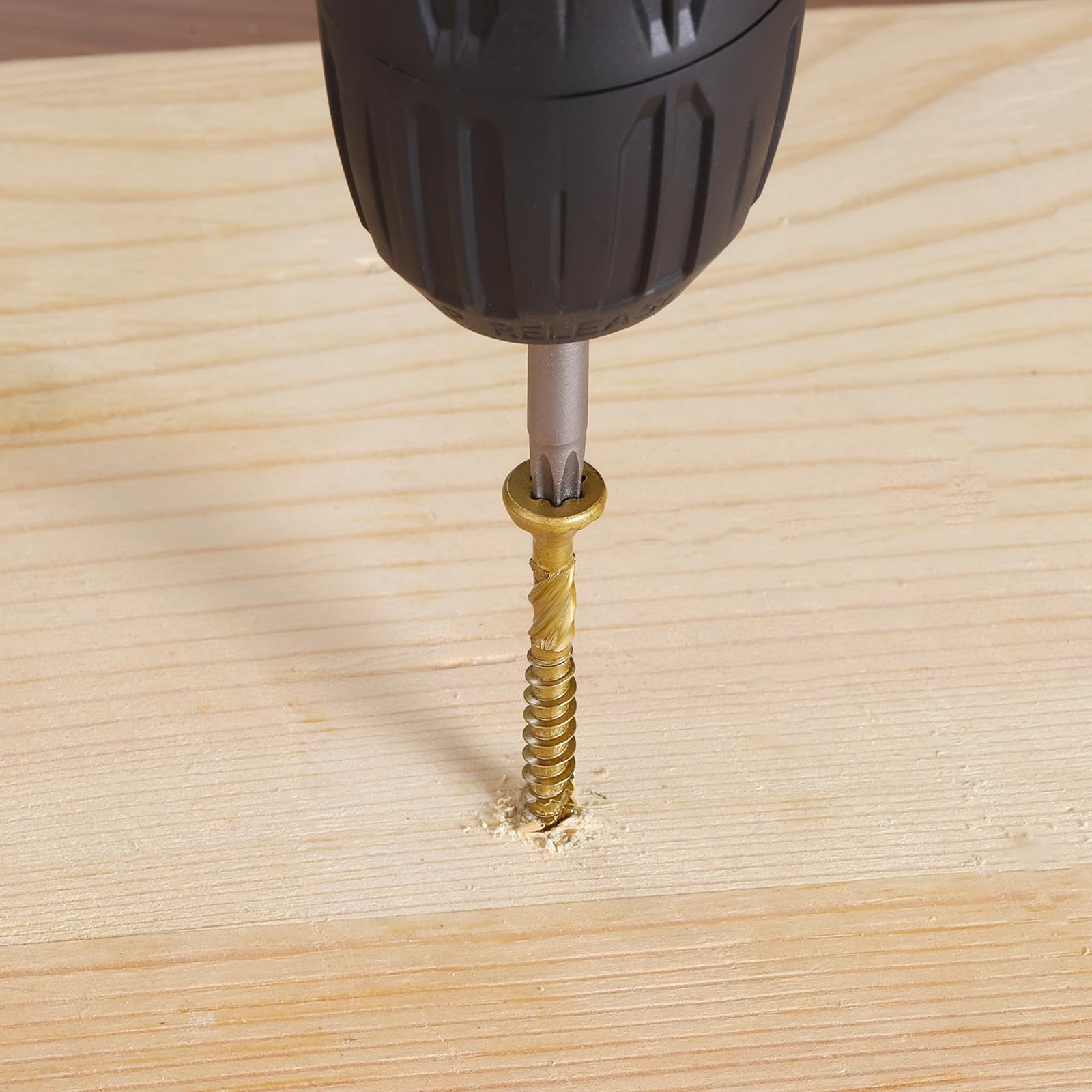 Tornillo de madera multiusos con cabeza de corneta Torx de 2-1/2 pulgadas para uso interior y exterior, revestimiento dorado con broca T25, 5 libras
