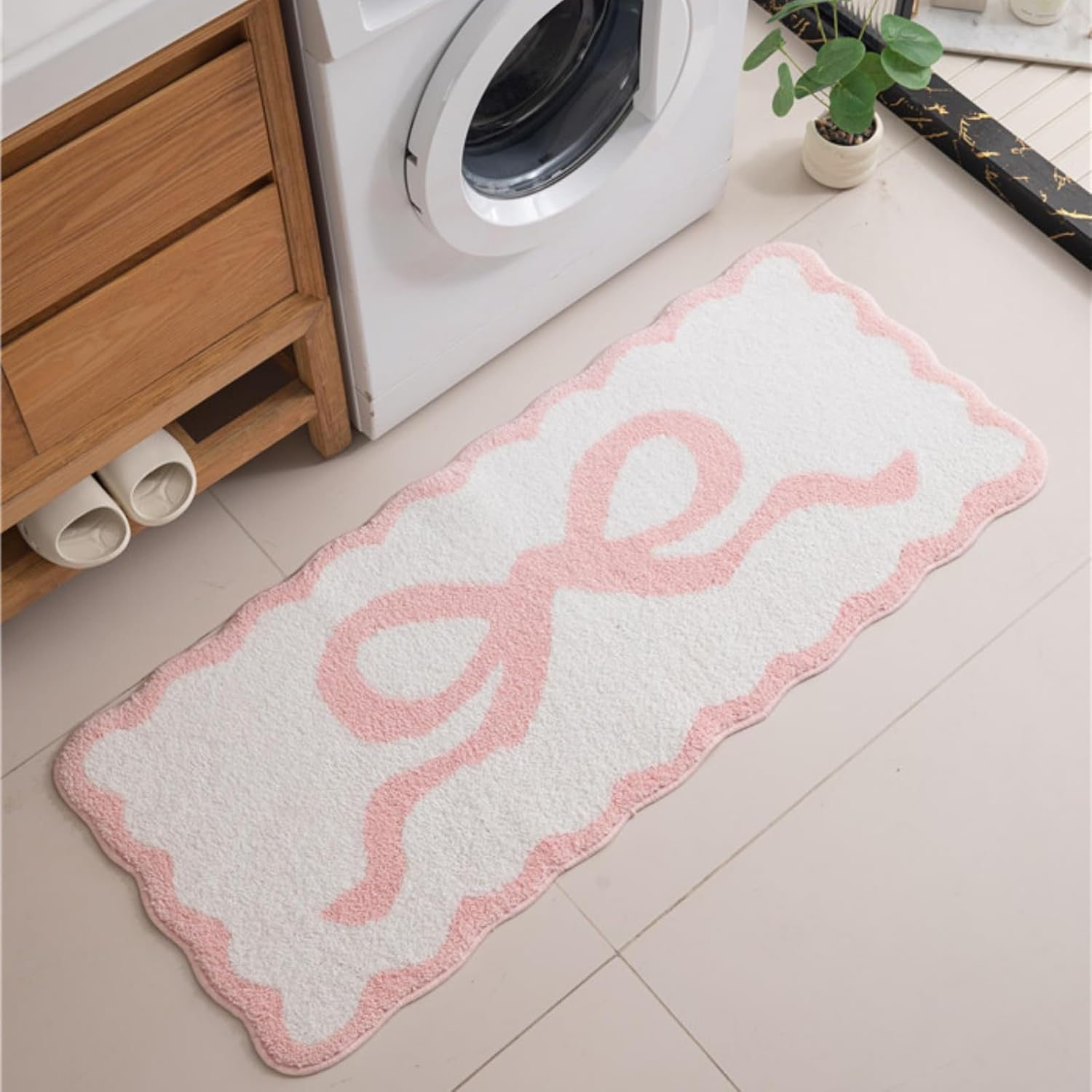 Pink Scalloped Bathroom Mat 47x20, Soft Absorbent Bath Mats, Machine Washable Microfiber Floor Mats for Bathroom Tubs, Sinks and Showers