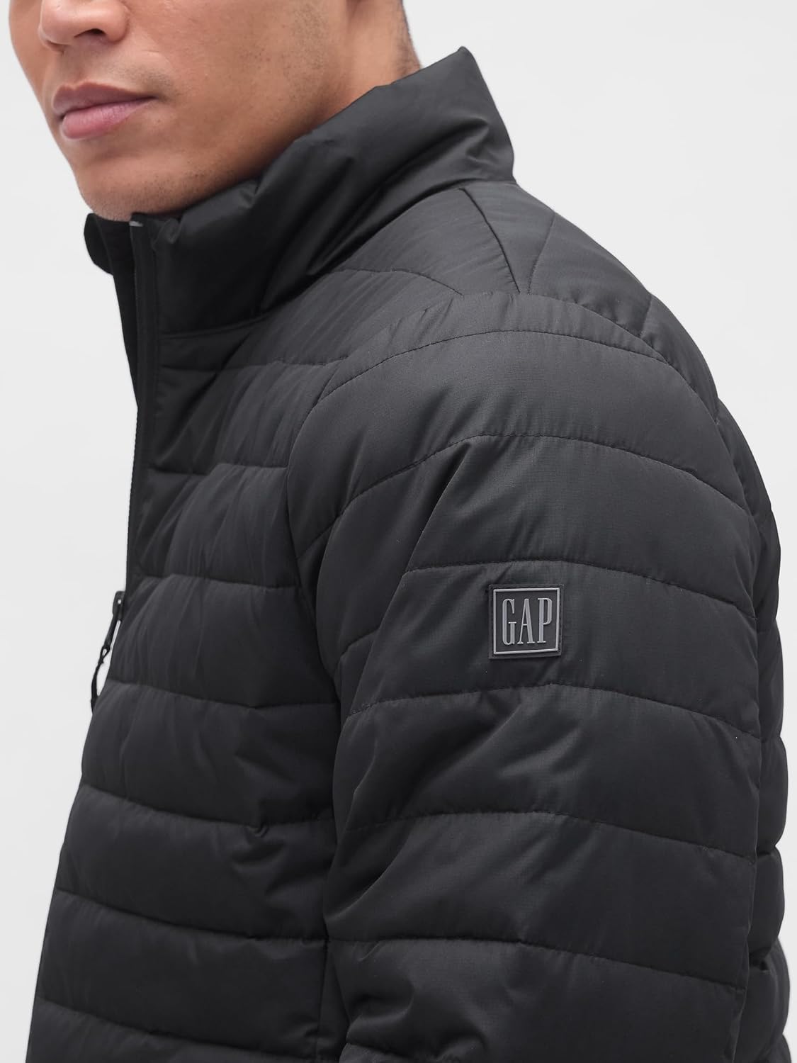 GAP Men's Logo Lightweight Puffer Jacket
