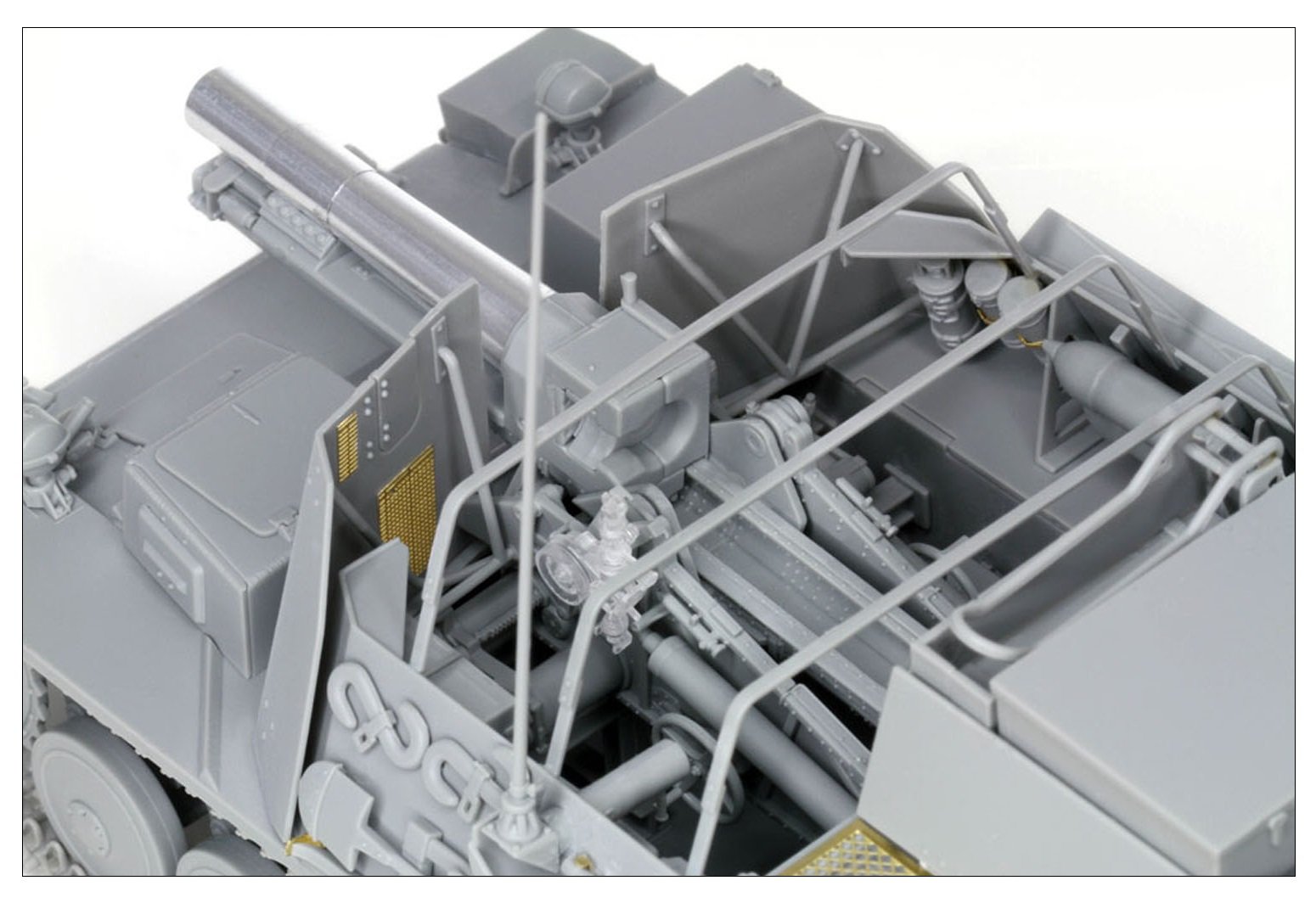Amazon | ドラゴン 1/35 第二次世界大戦 ドイツ軍 15cm 33式重歩兵砲