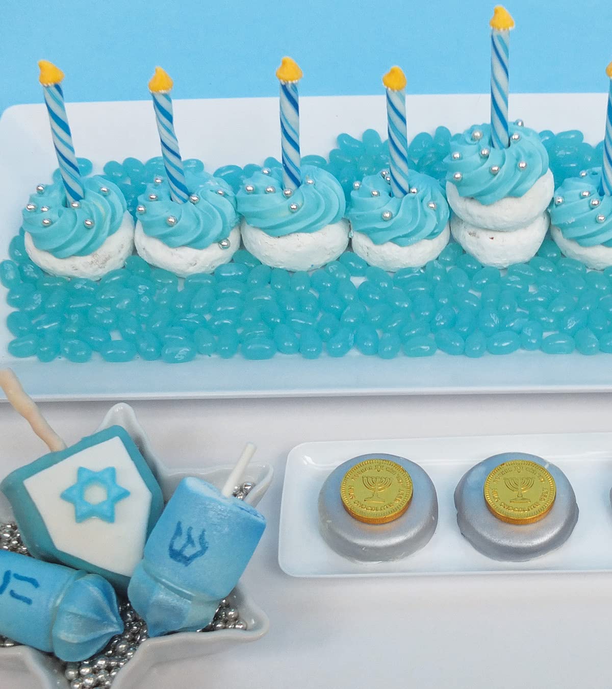 Sweet Treats for the Holidays: Edible Creations for Halloween, Thanksgiving, Christmas, and More