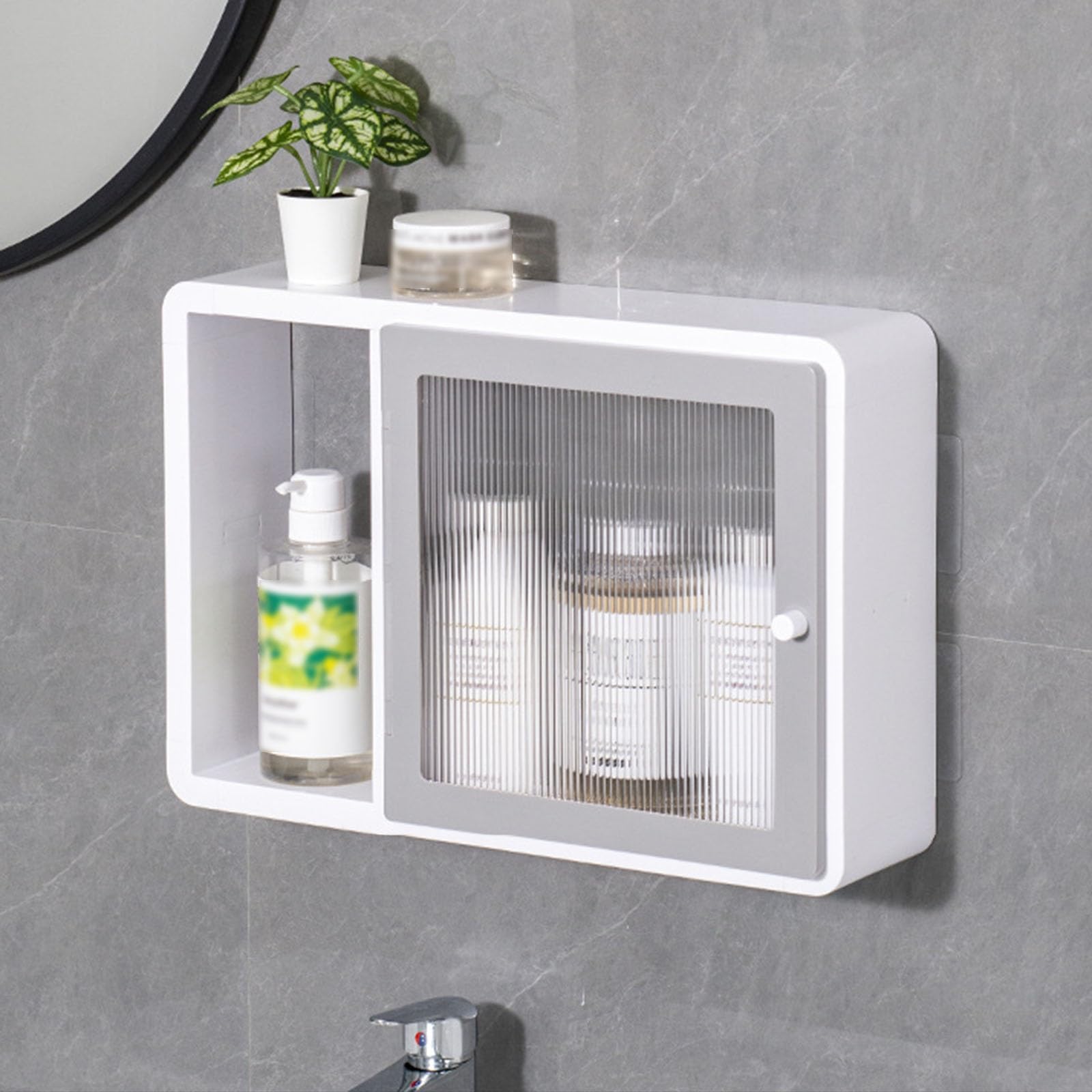 Armoire murale encastrée en plastique pour optimiser l'espace des petits studios