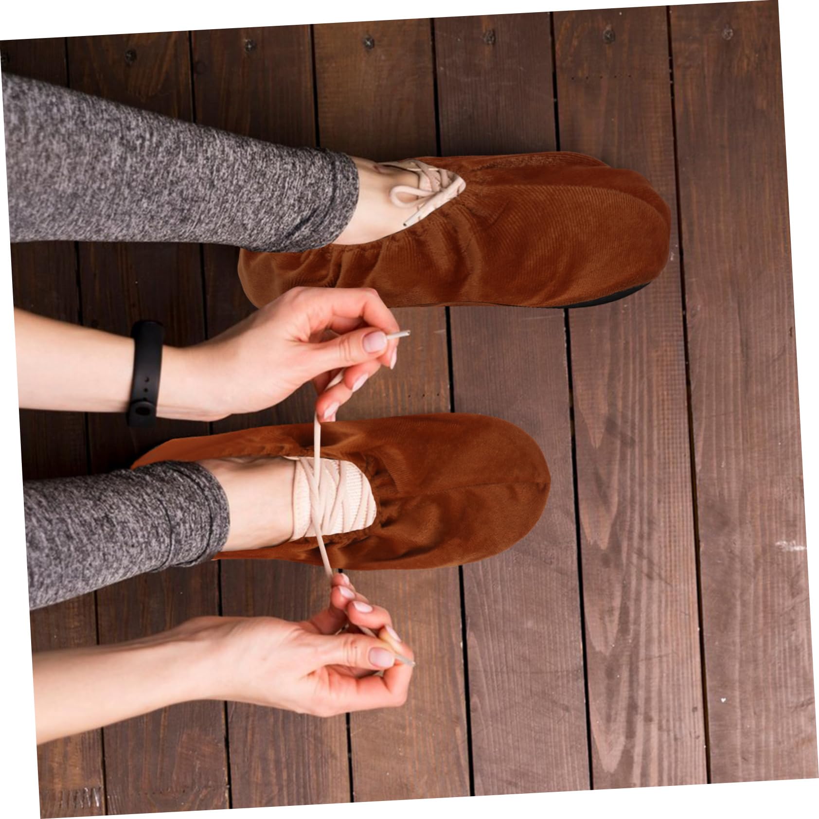 OSOLADY 2 Pairs Non-Slip Velvet Shoe Covers for Bowling Washable Reusable Booties for Indoor