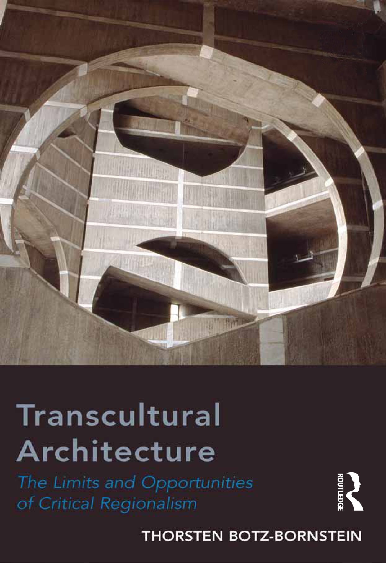 Transcultural Architecture livre en anglais sur le régionalisme critique en architecture moderne