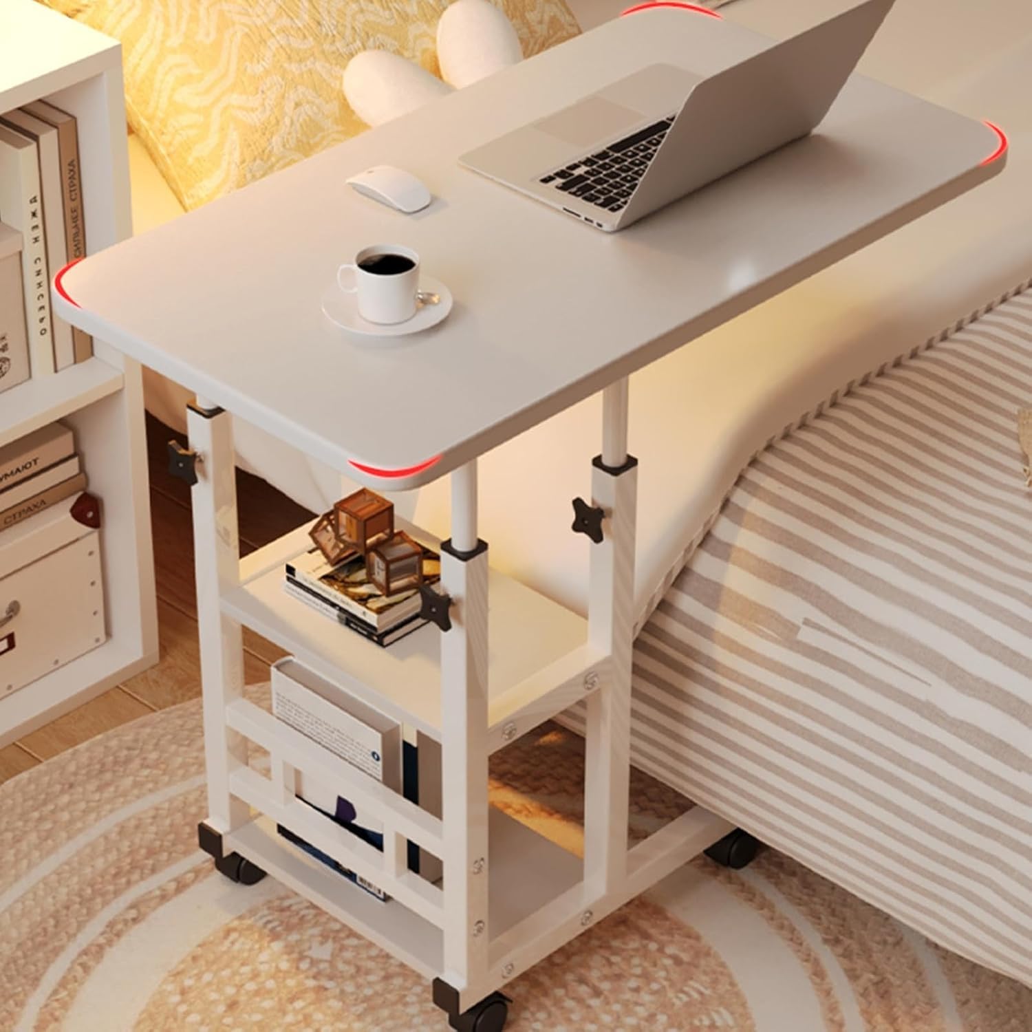 LINCYS Mesa ajustable para cama con ruedas, rango de altura de 23.6 a 33.5 pulgadas y ruedas de bloqueo, escritorio rodante en forma de C para laptop, cama, sofá, silla de ruedas, sala de estar