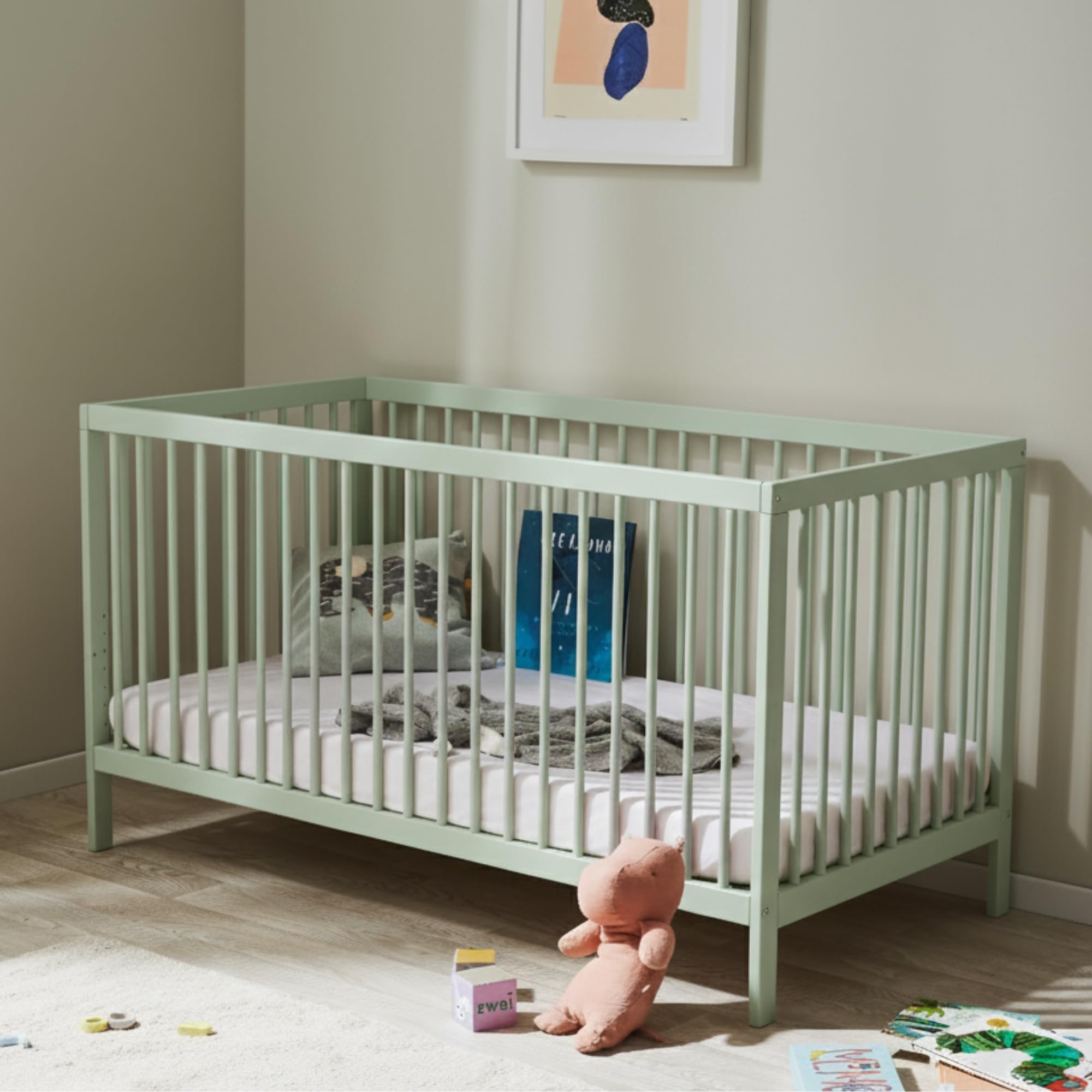 Kids Collective Babybett Kinderbett Gitterbett 60x120 & 70x140 cm höhenverstellbarer Lattenrost & herausnehmbare Sprossen stabiles Buchenholz | ab Geburt bis zum 3. Lebensjahr Made in EU | grün